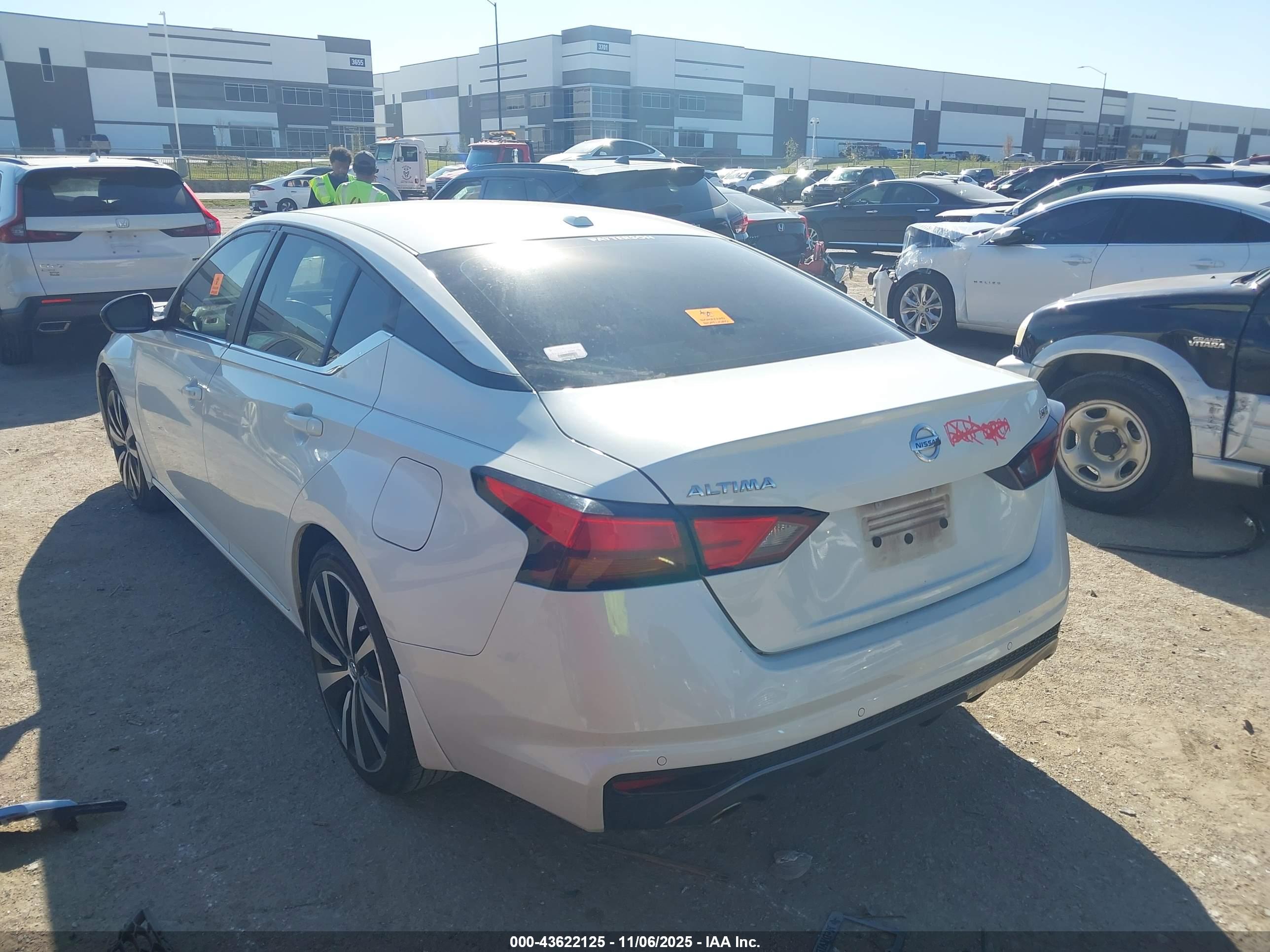 NISSAN ALTIMA image 3