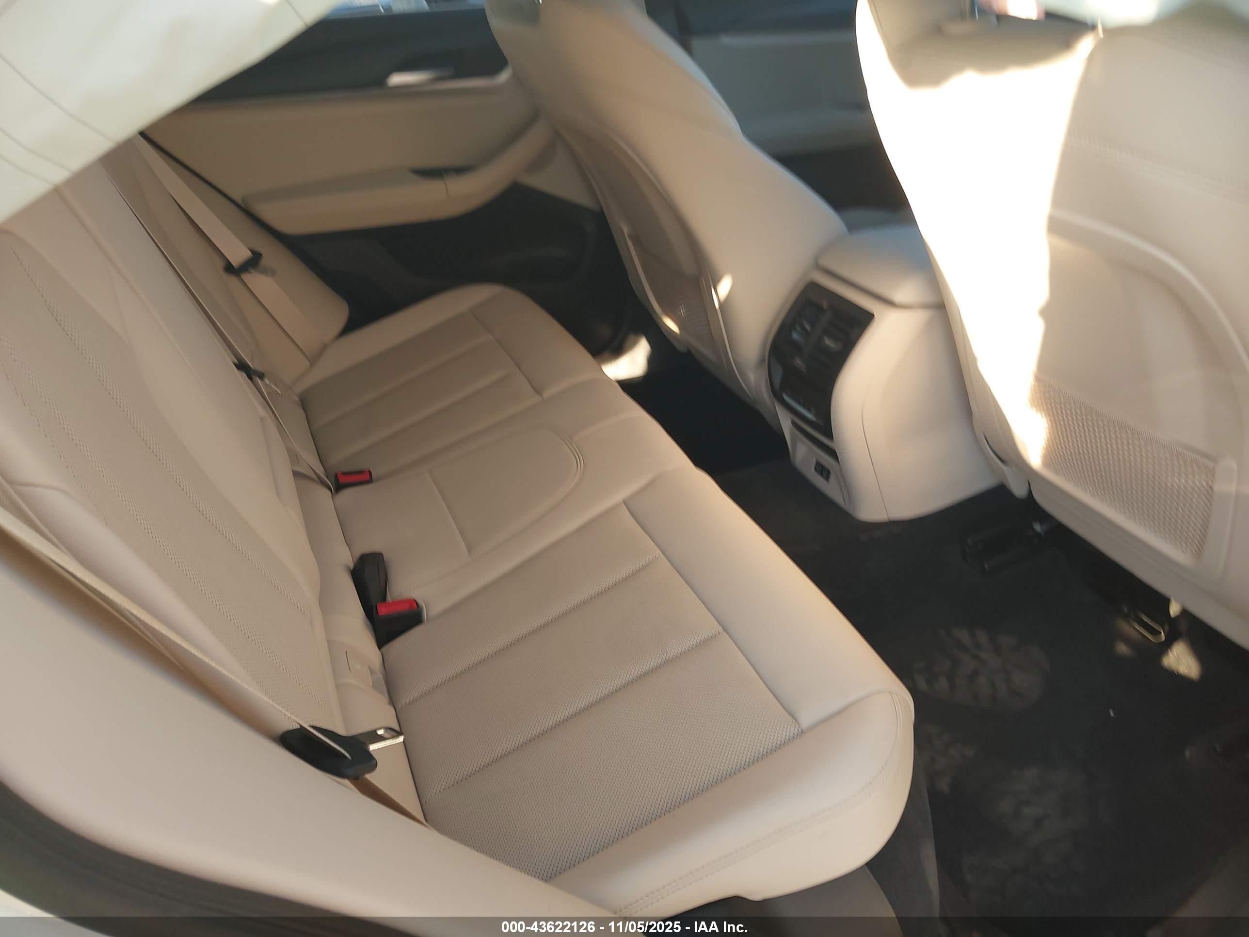 BMW X3 image 8