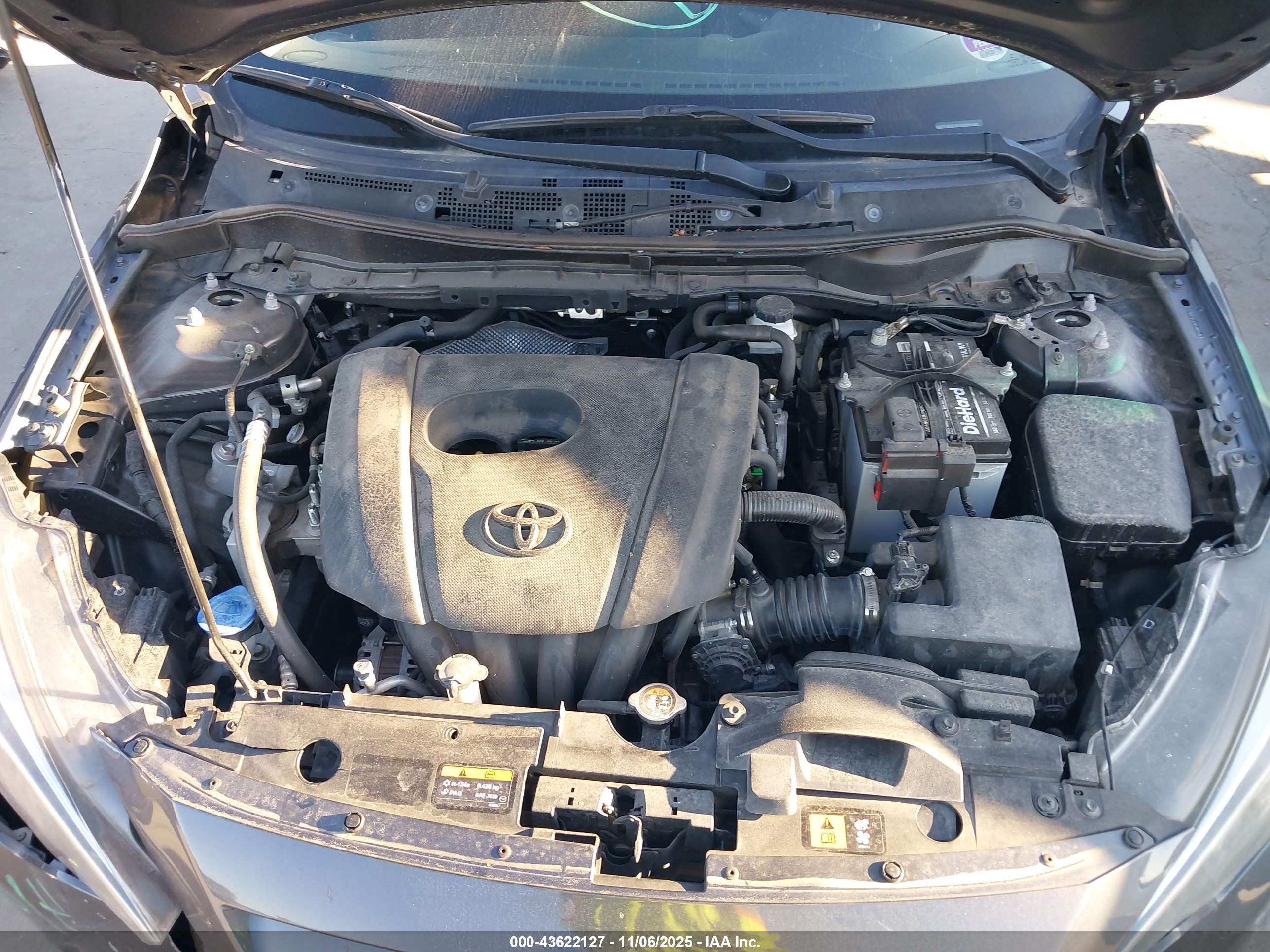 TOYOTA YARIS image 10