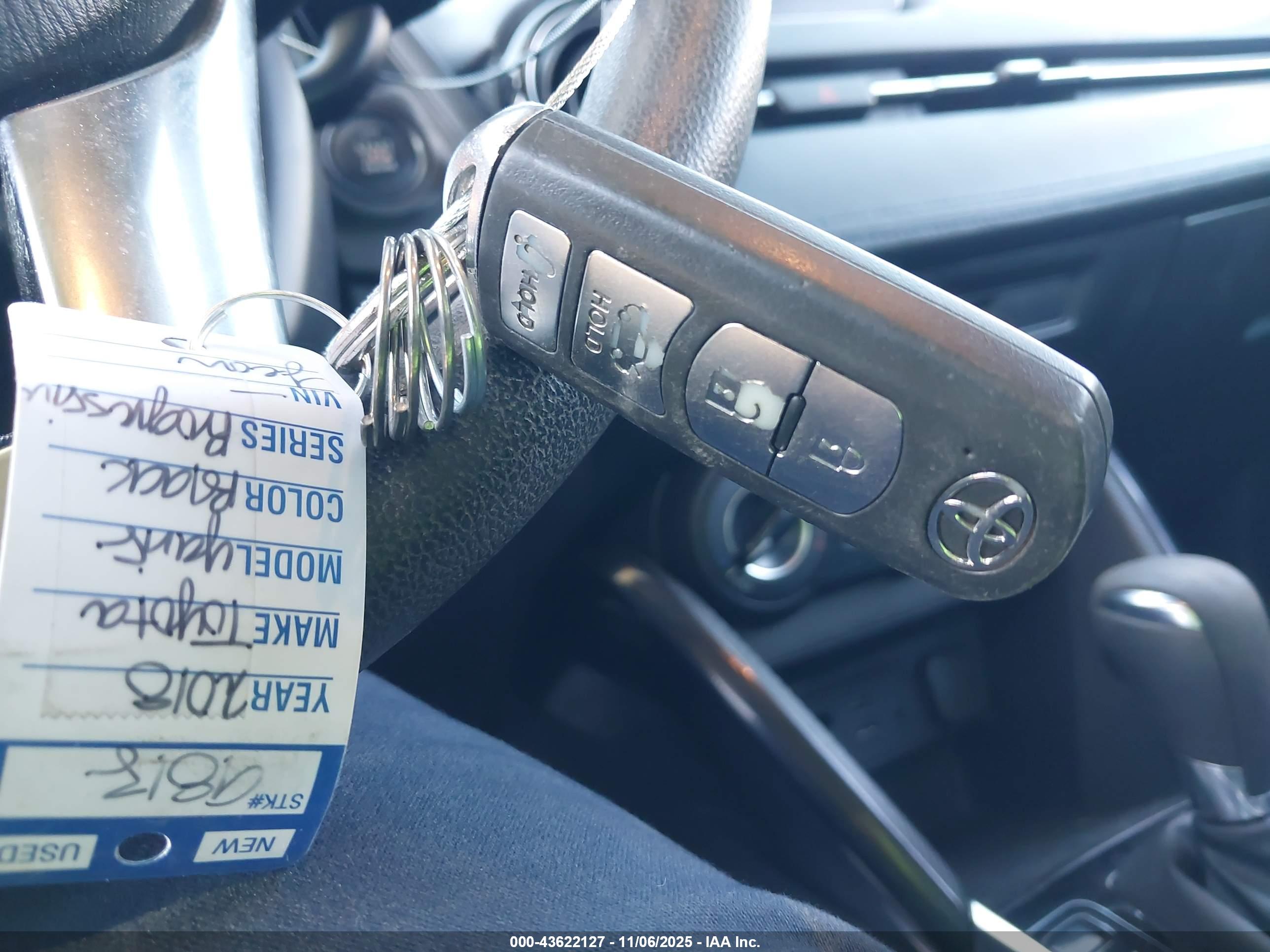 TOYOTA YARIS image 11