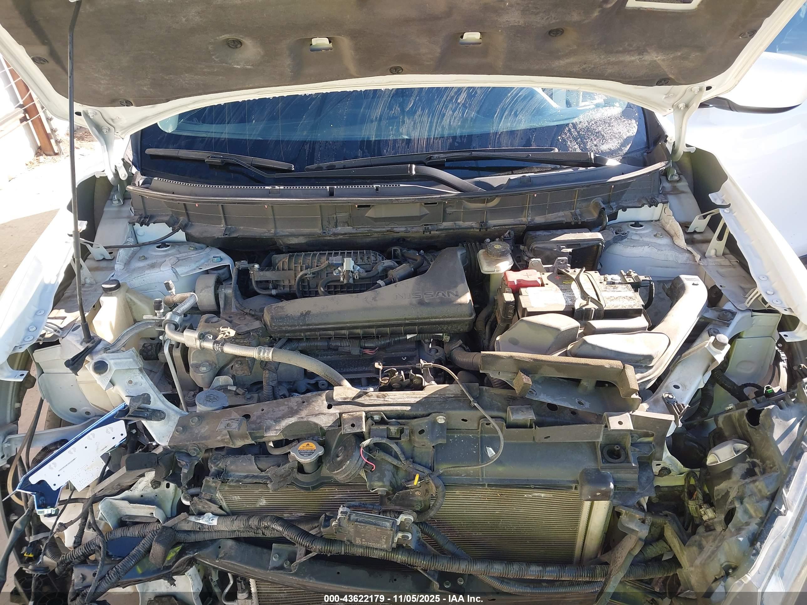 NISSAN ROGUE image 10
