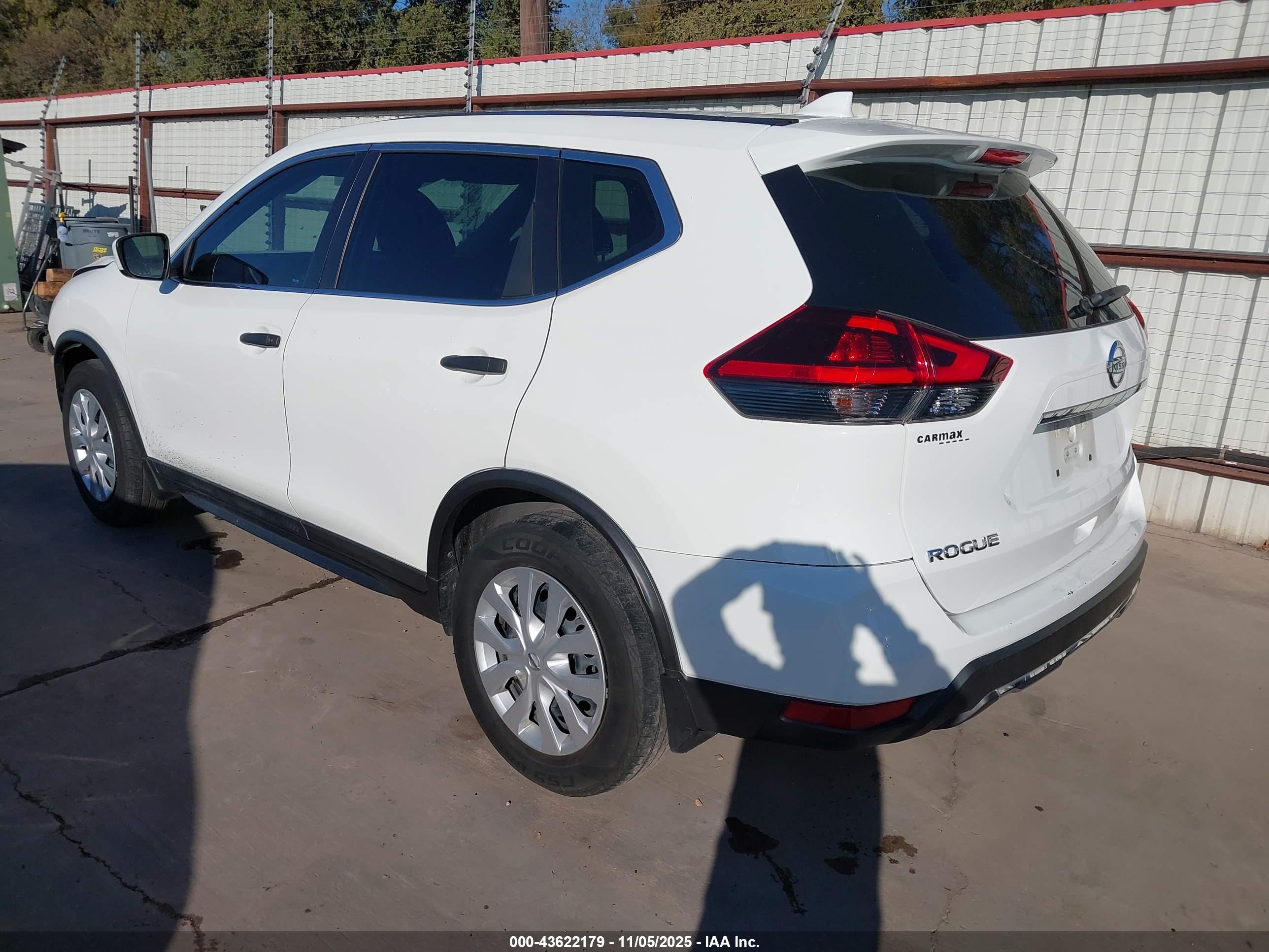 NISSAN ROGUE image 3