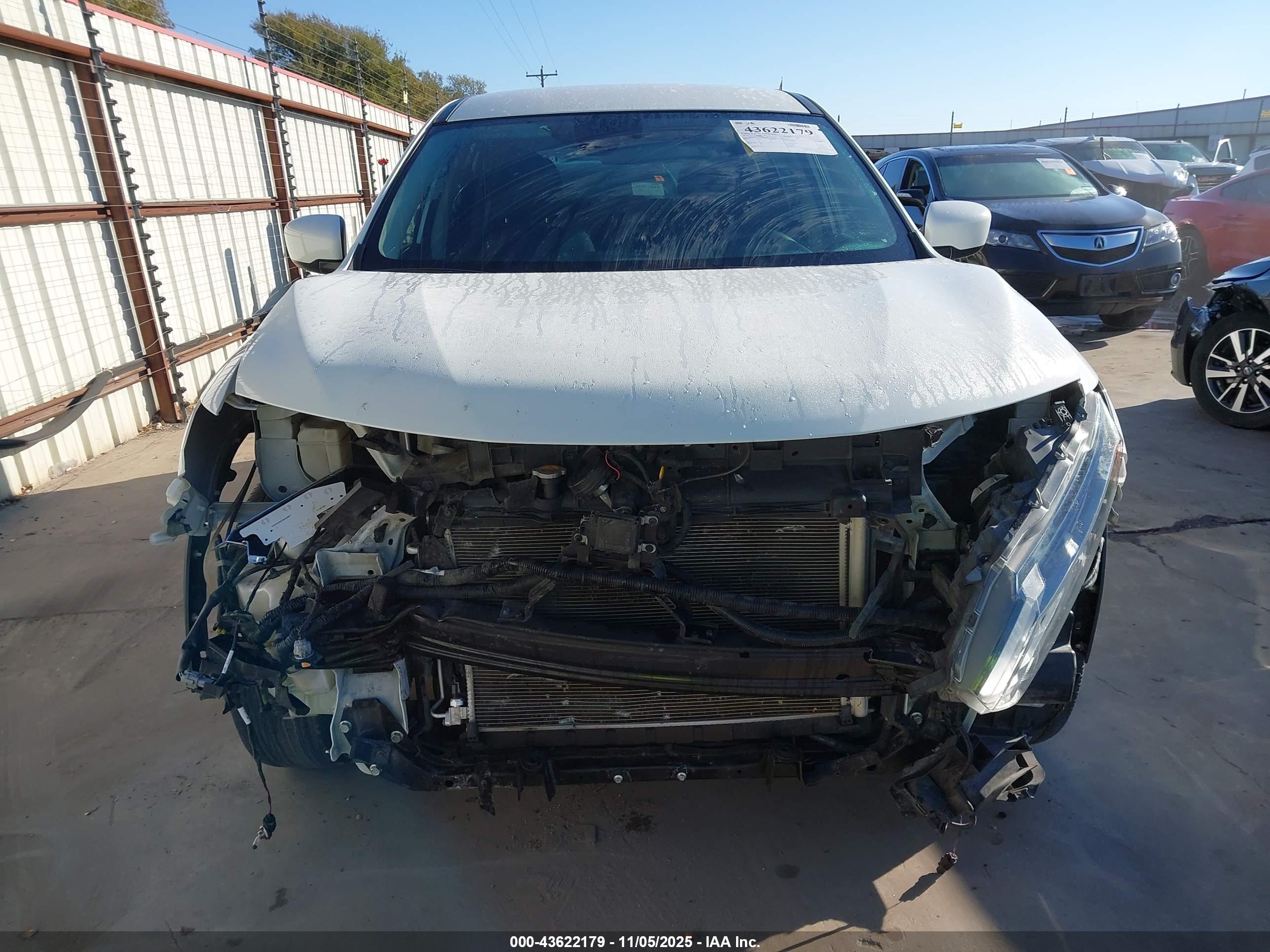 NISSAN ROGUE image 6