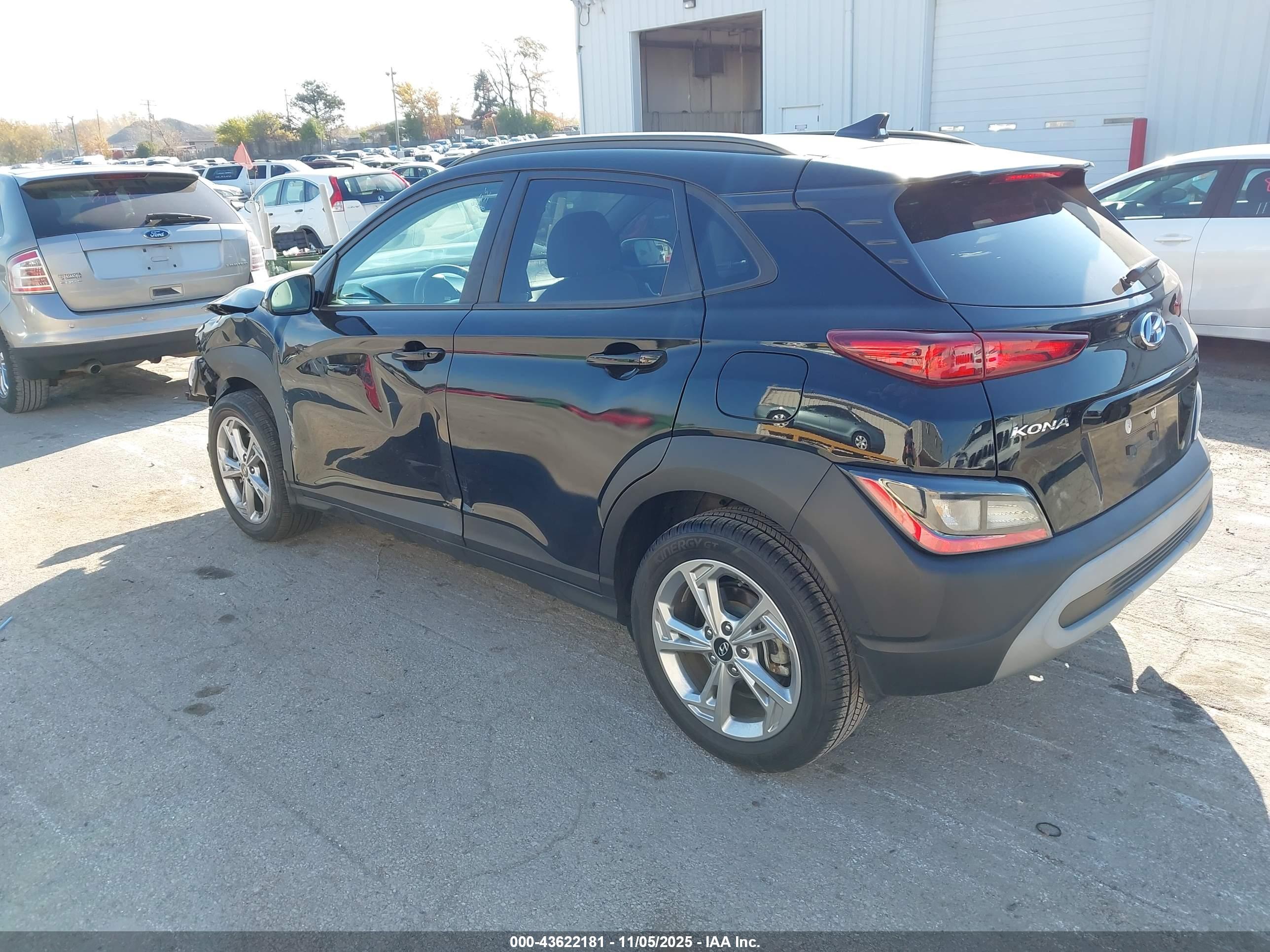 HYUNDAI KONA image 3