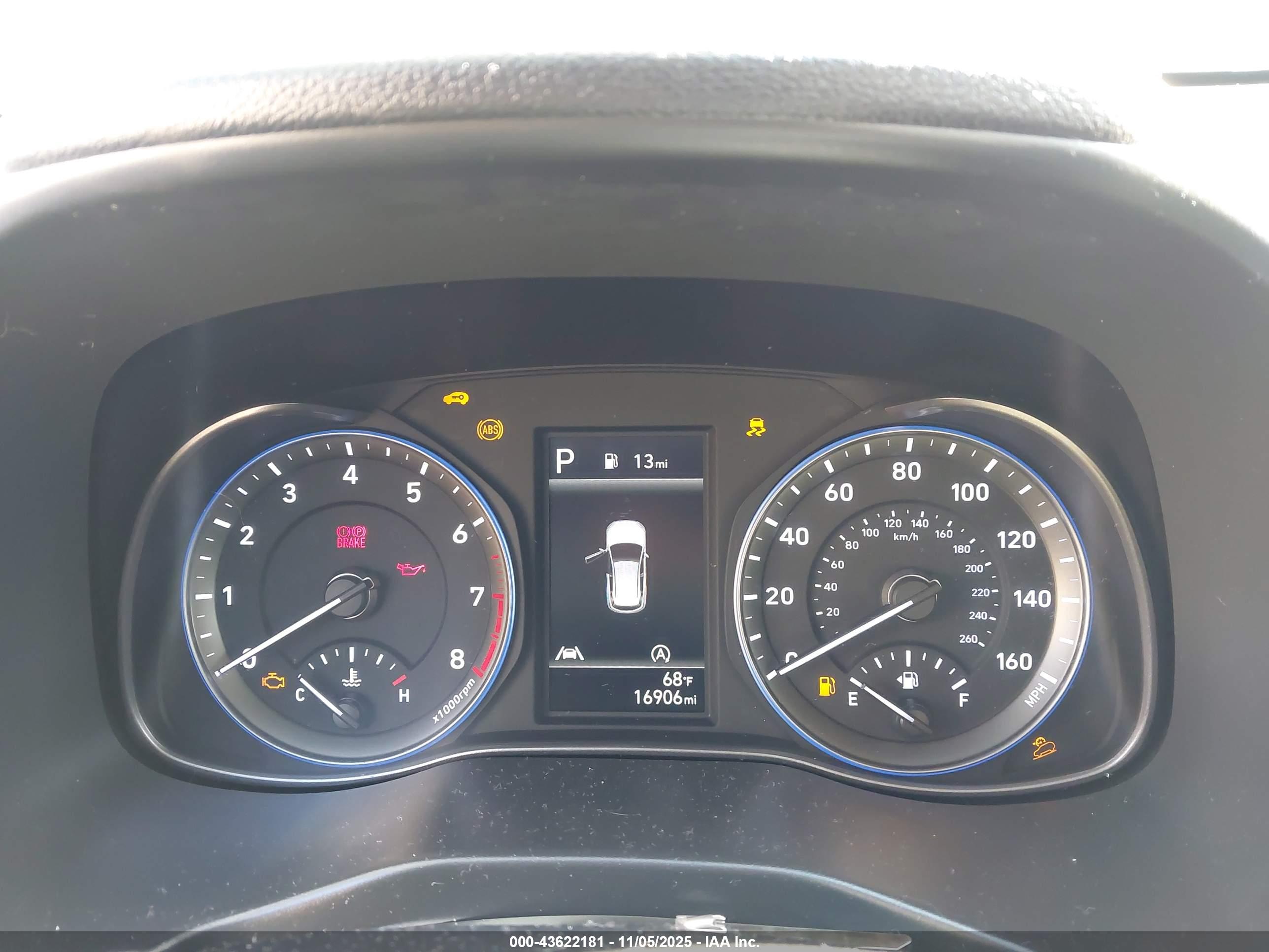 HYUNDAI KONA image 7
