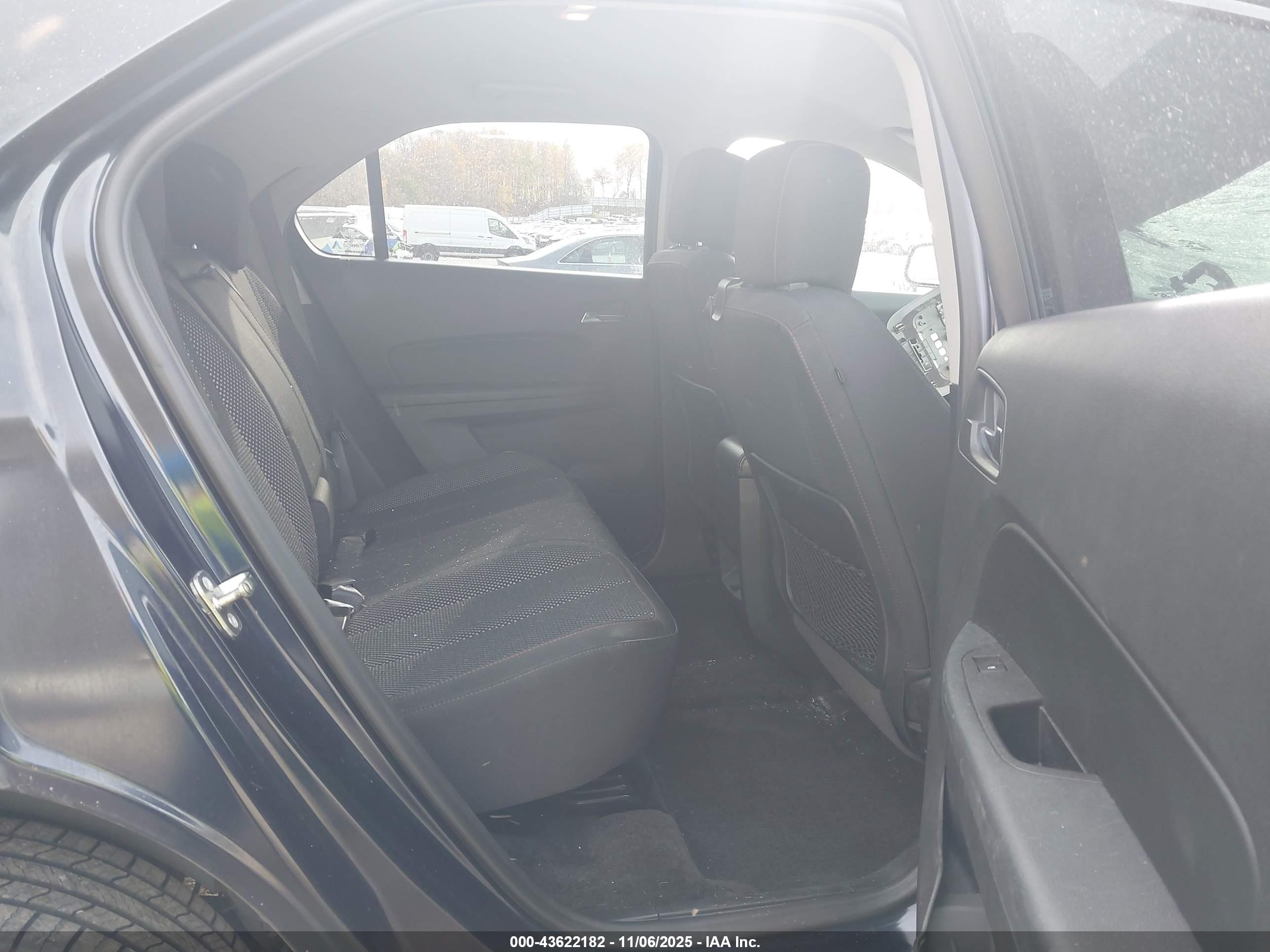 CHEVROLET EQUINOX image 8