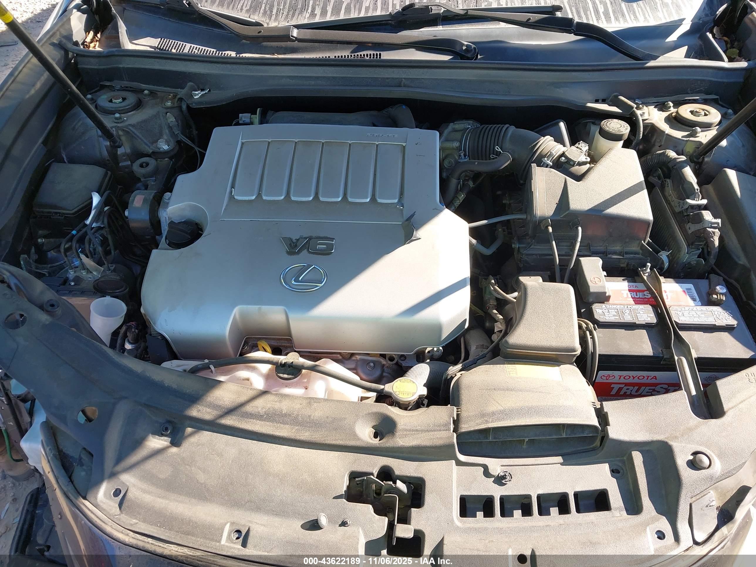 LEXUS ES image 10