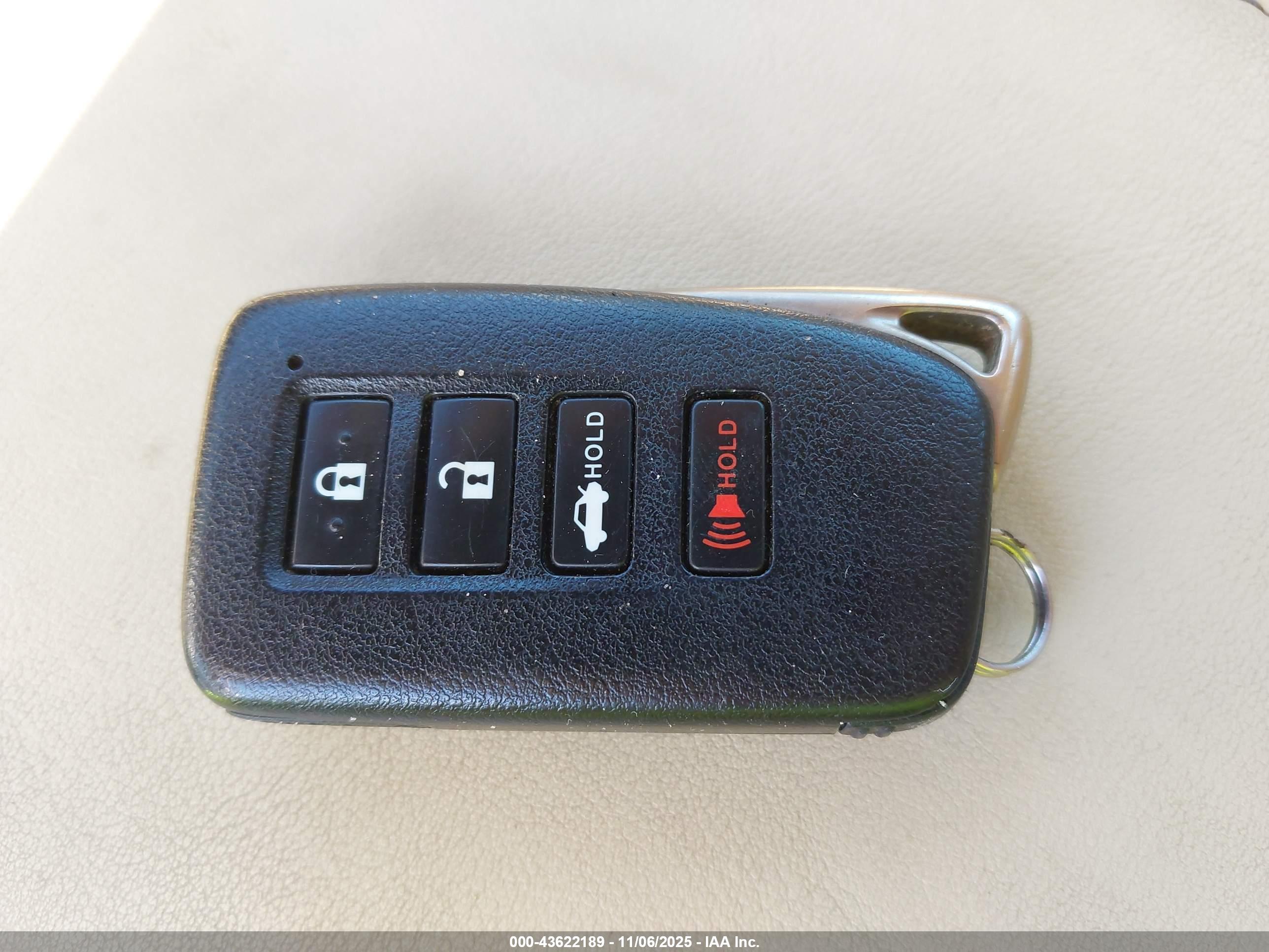 LEXUS ES image 11