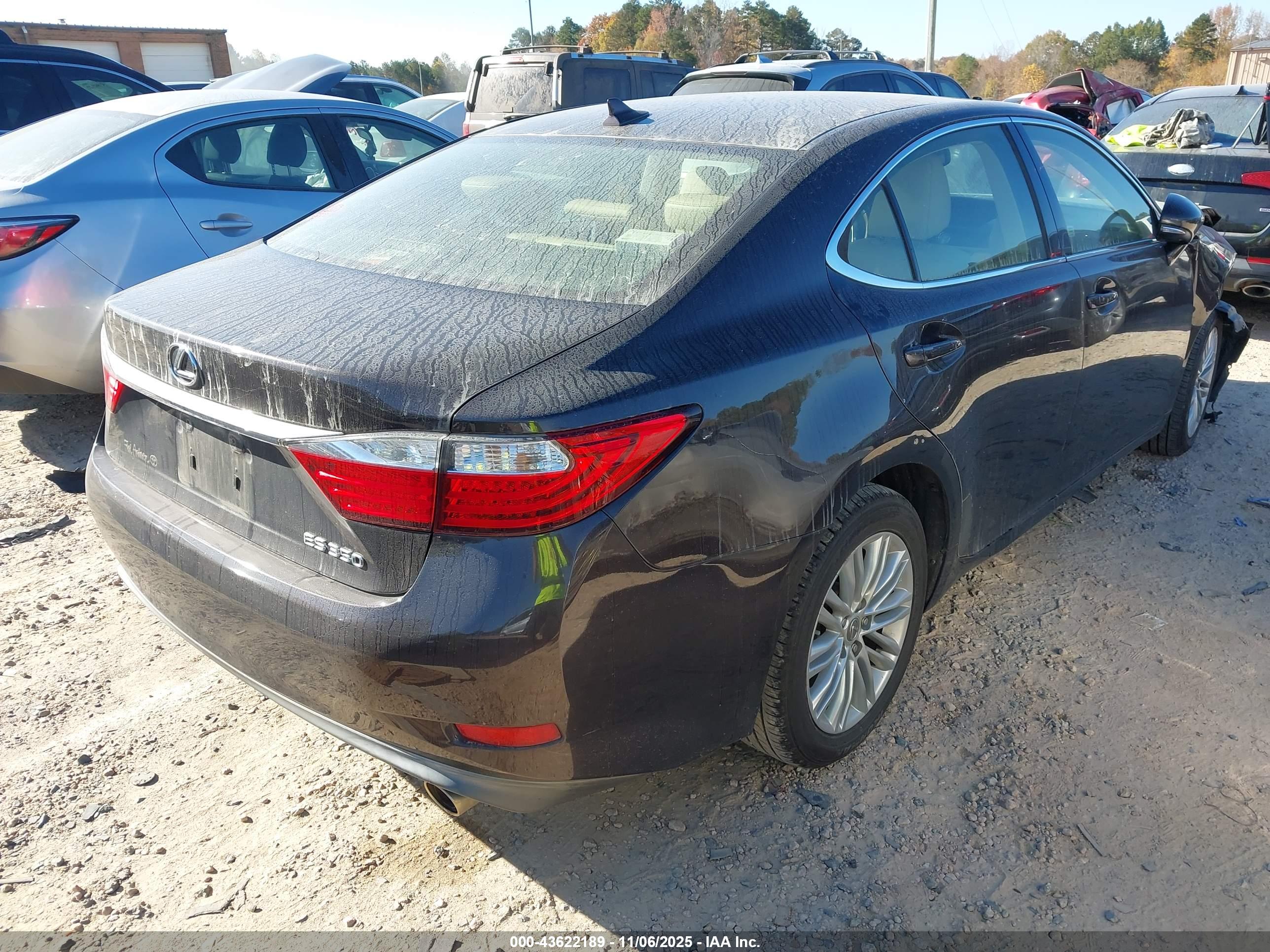 LEXUS ES image 4