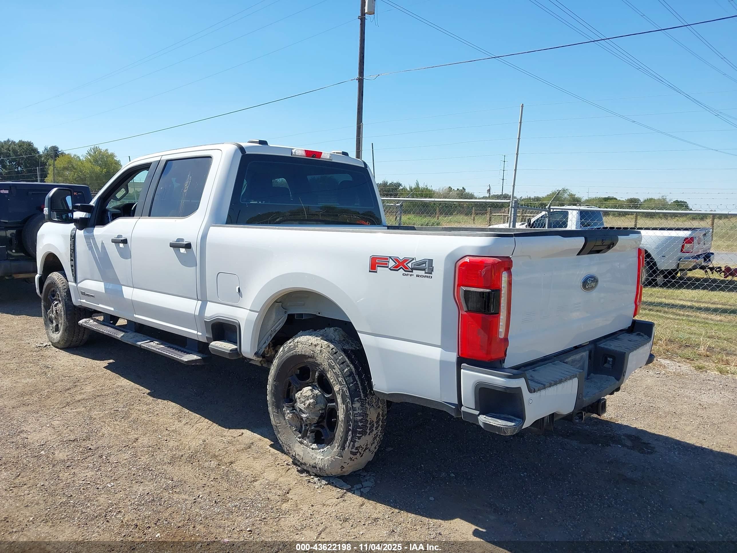 FORD F-250 image 3