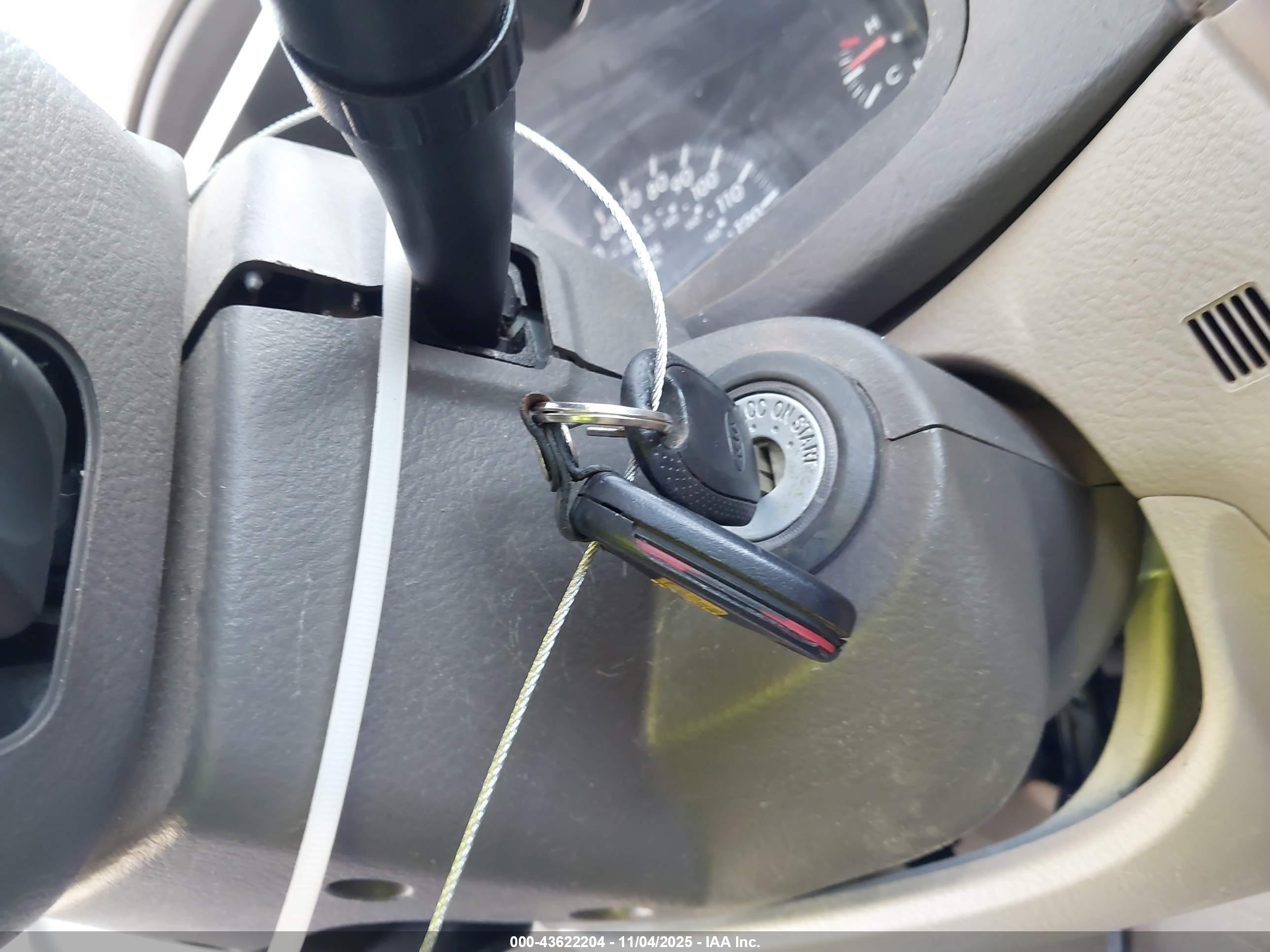 KIA SPECTRA image 11