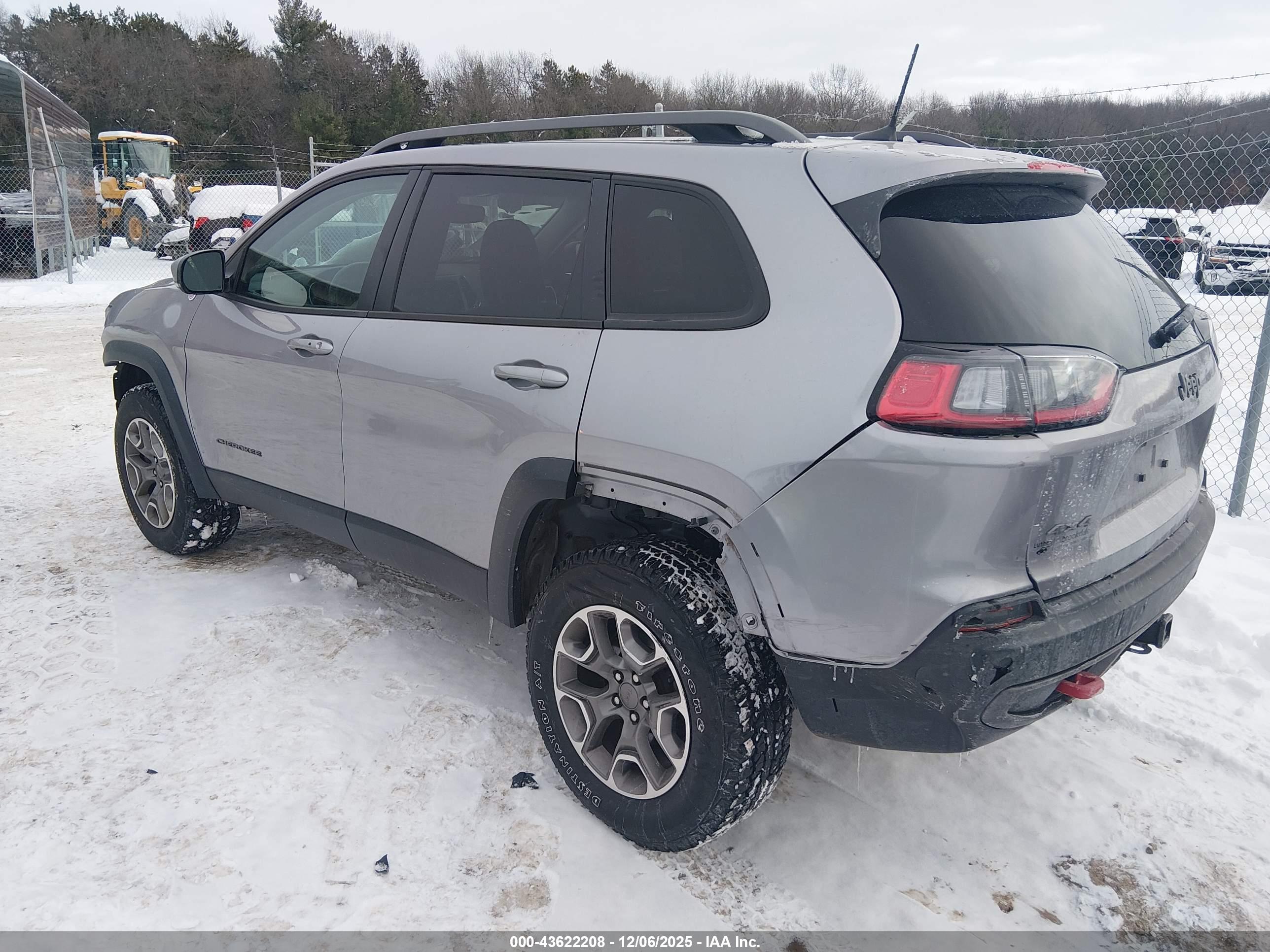 JEEP CHEROKEE image 3