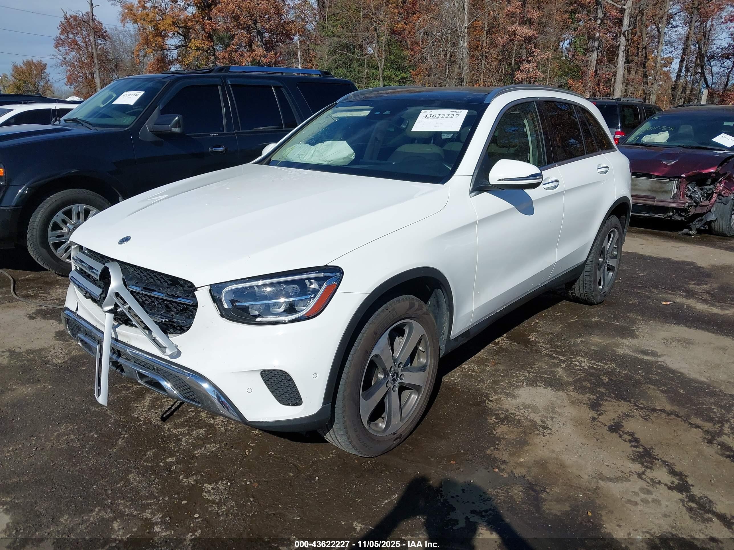 MERCEDES-BENZ GLC image 2