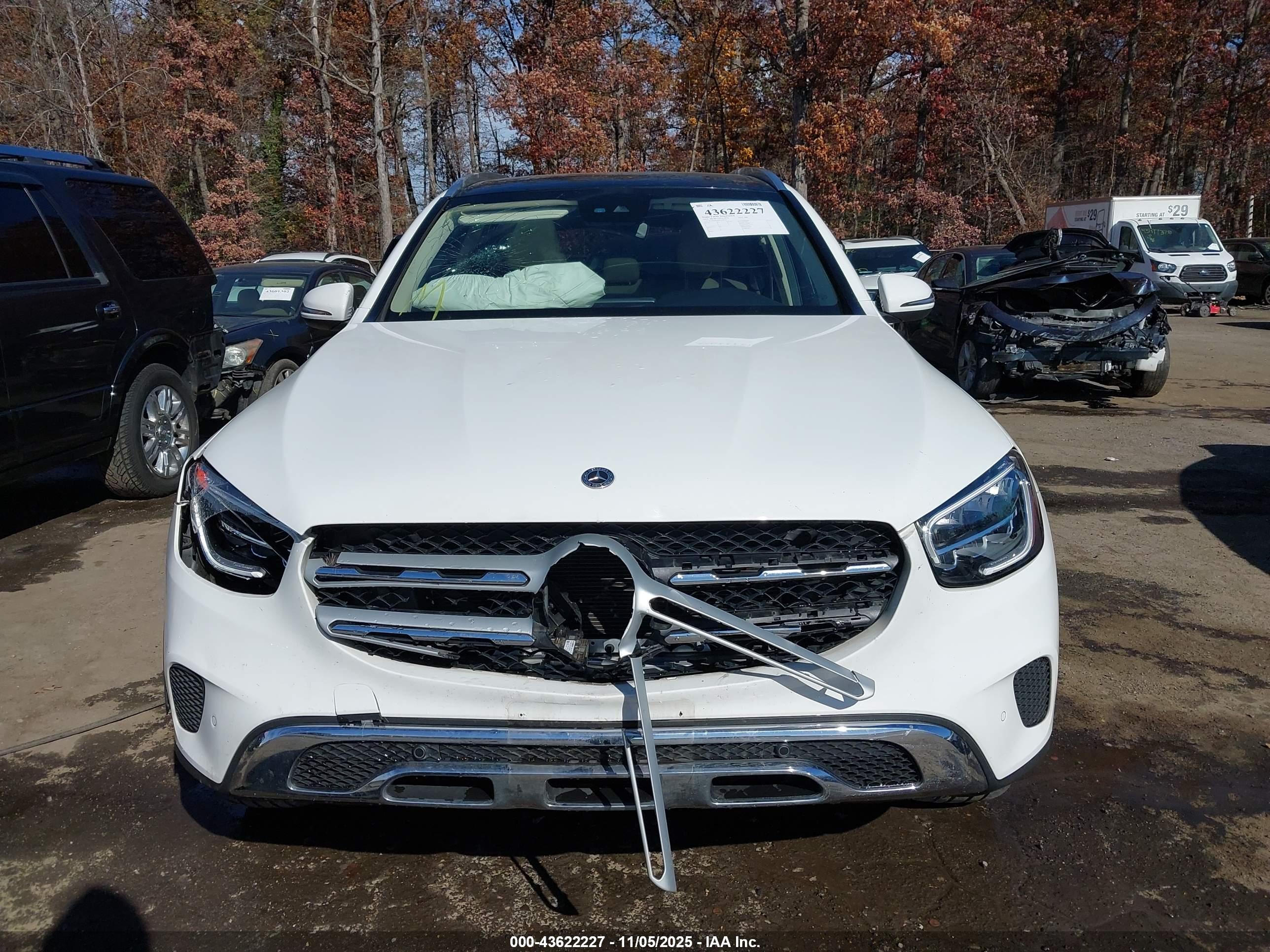 MERCEDES-BENZ GLC image 6