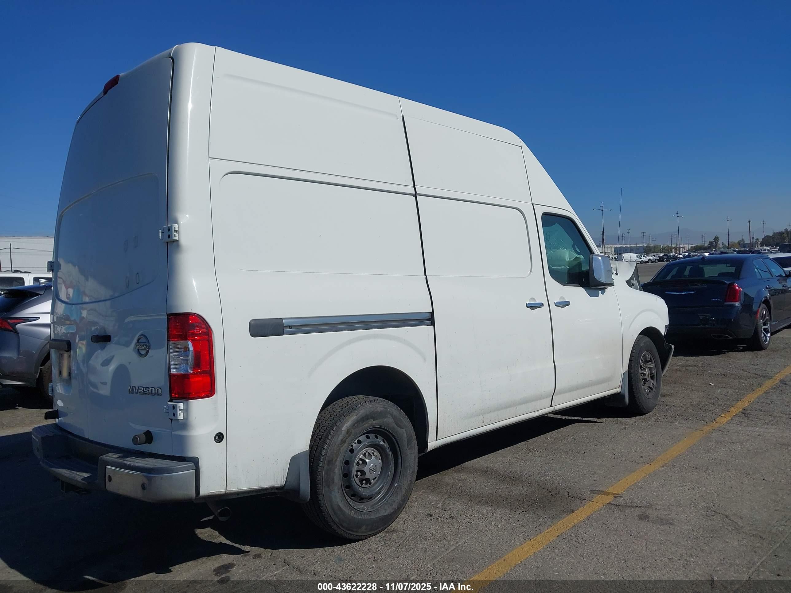 NISSAN NV image 4