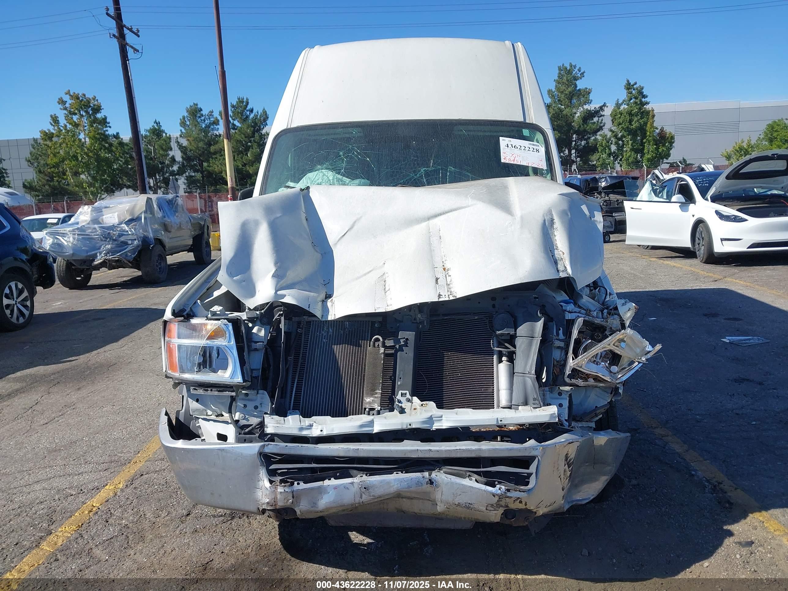NISSAN NV image 6