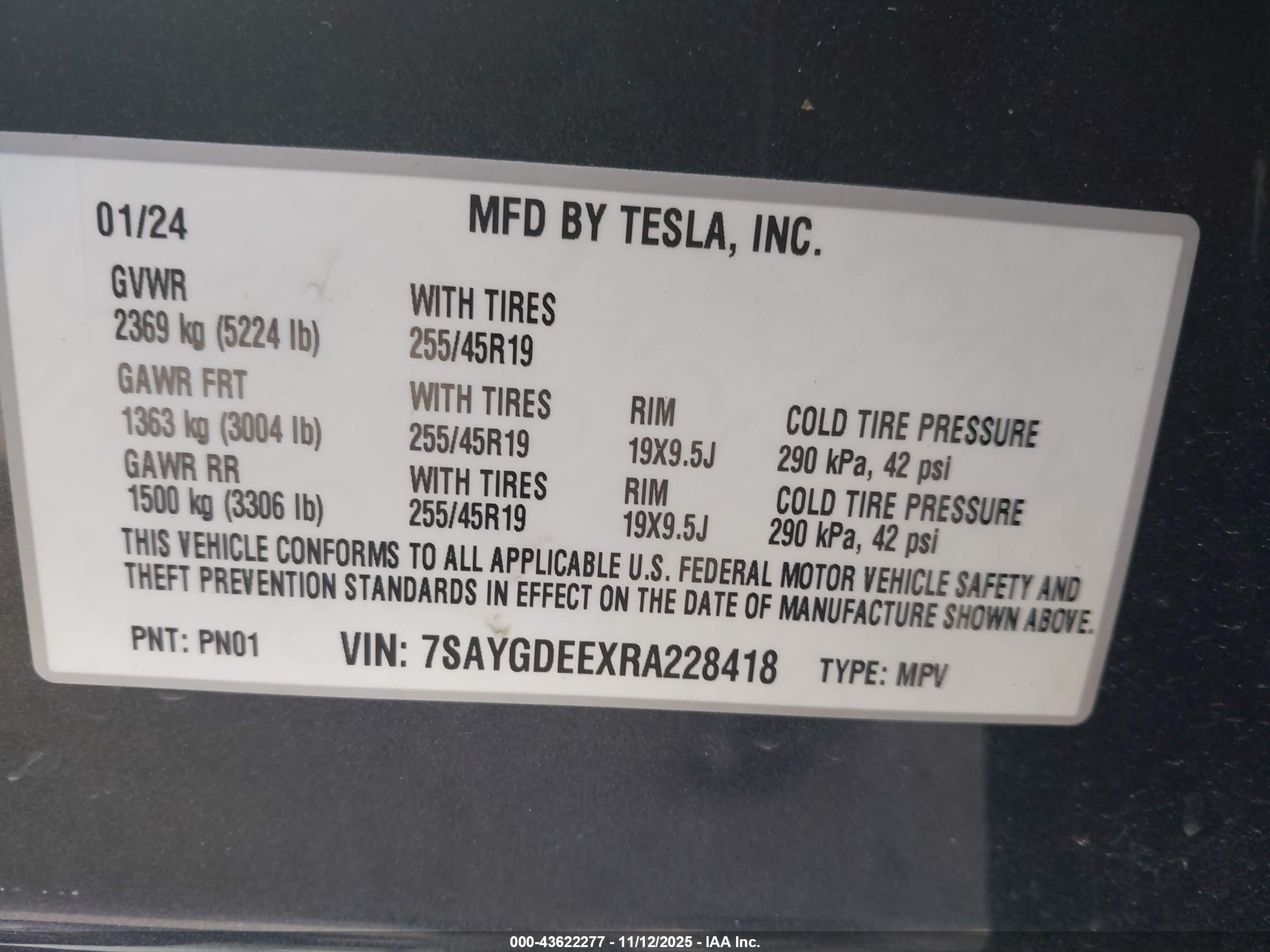 TESLA MODEL image 9
