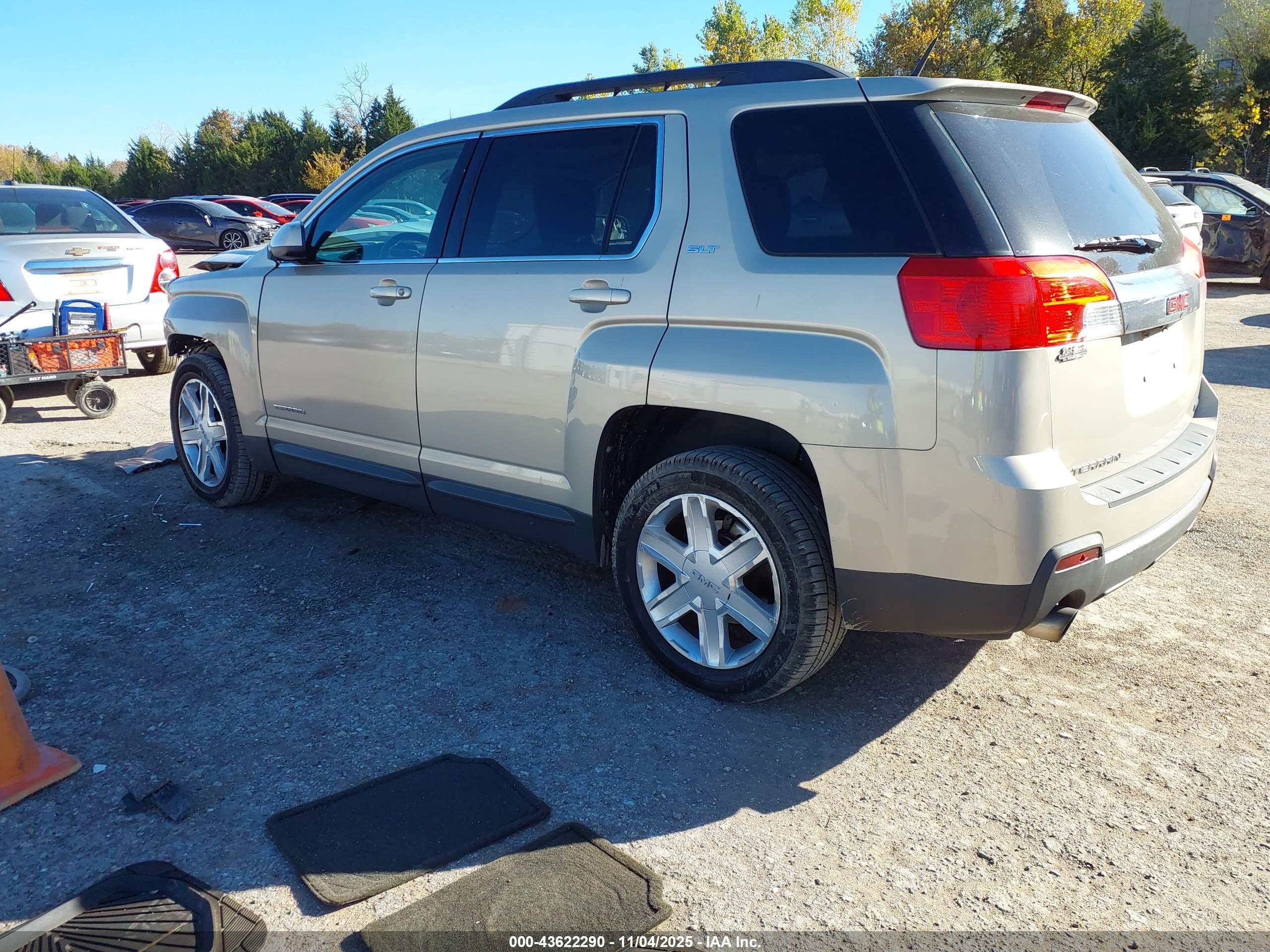 GMC TERRAIN image 3