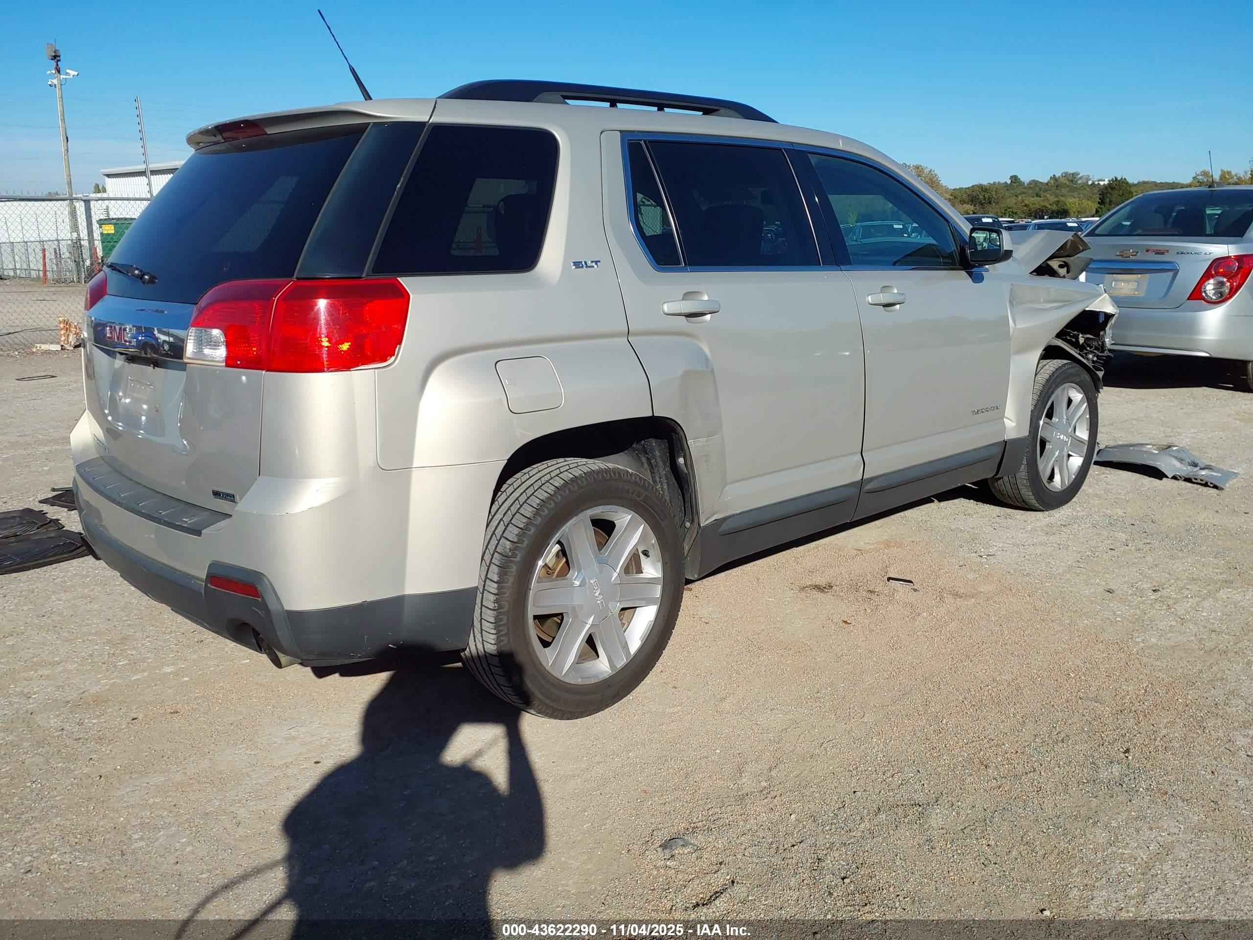 GMC TERRAIN image 4