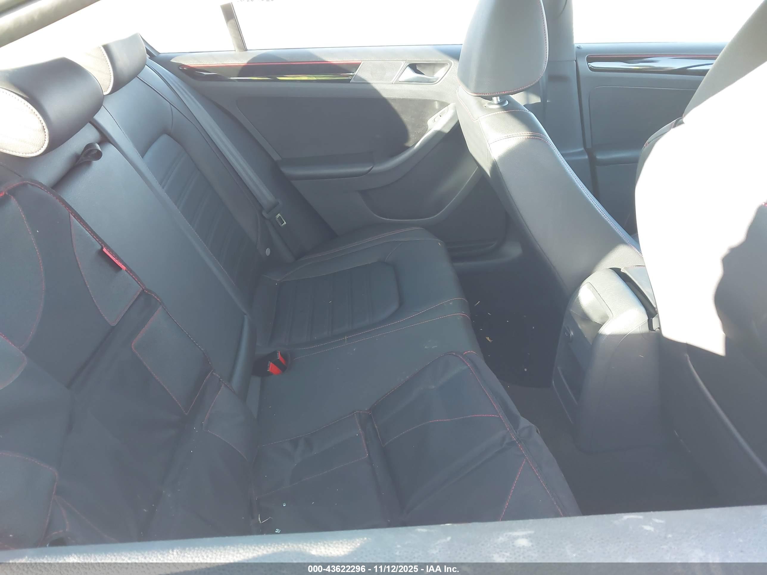 VOLKSWAGEN JETTA image 8