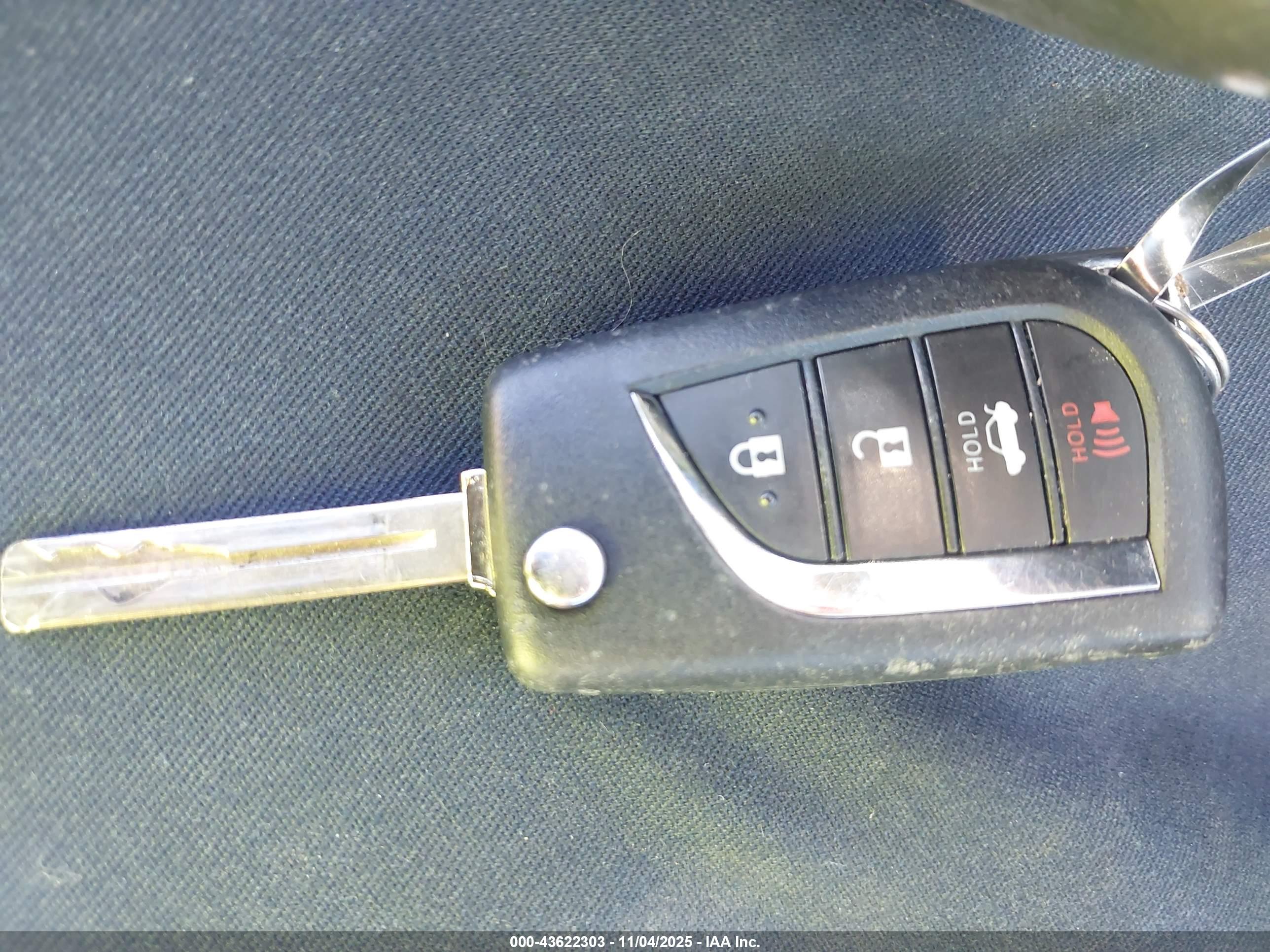 TOYOTA COROLLA image 11