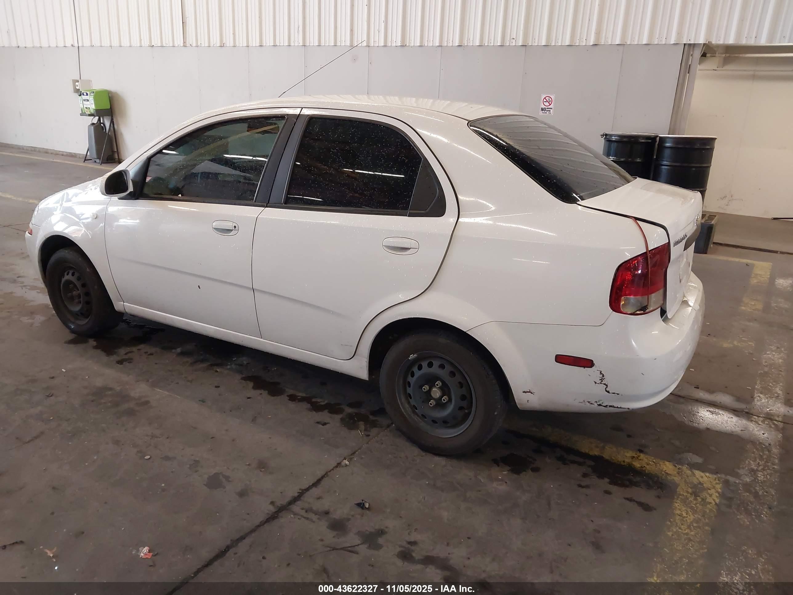 CHEVROLET AVEO image 3