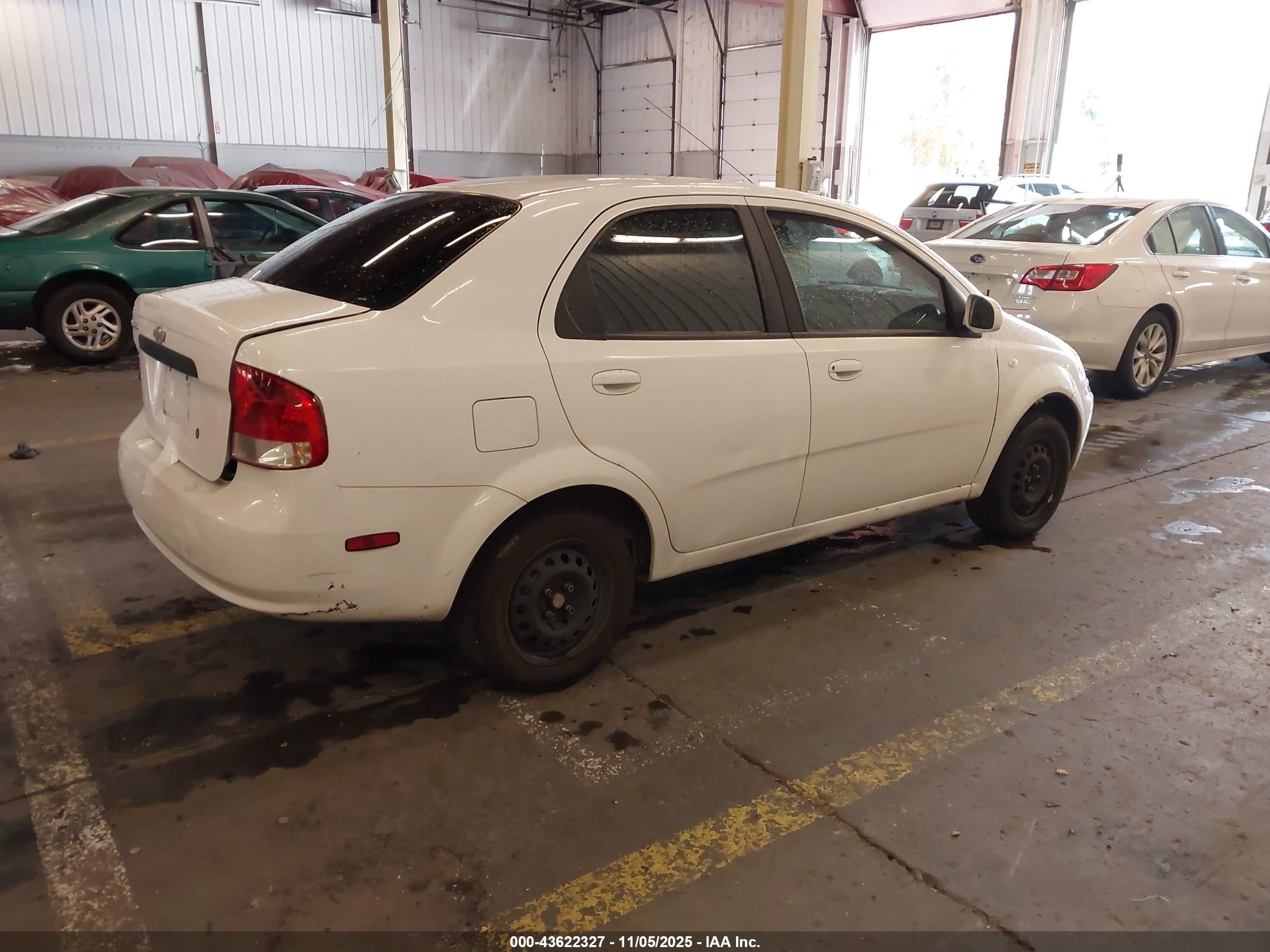 CHEVROLET AVEO image 4