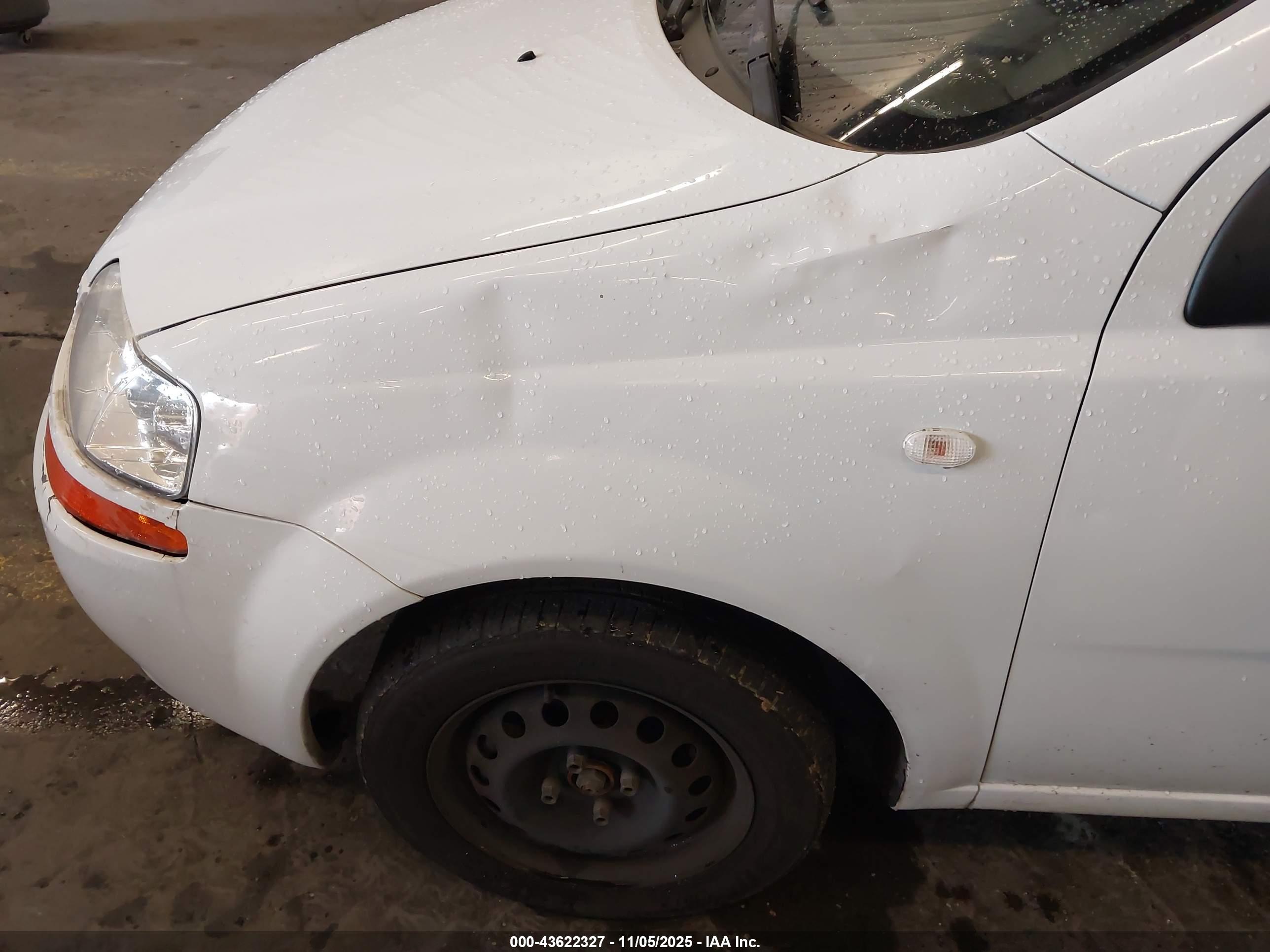 CHEVROLET AVEO image 6