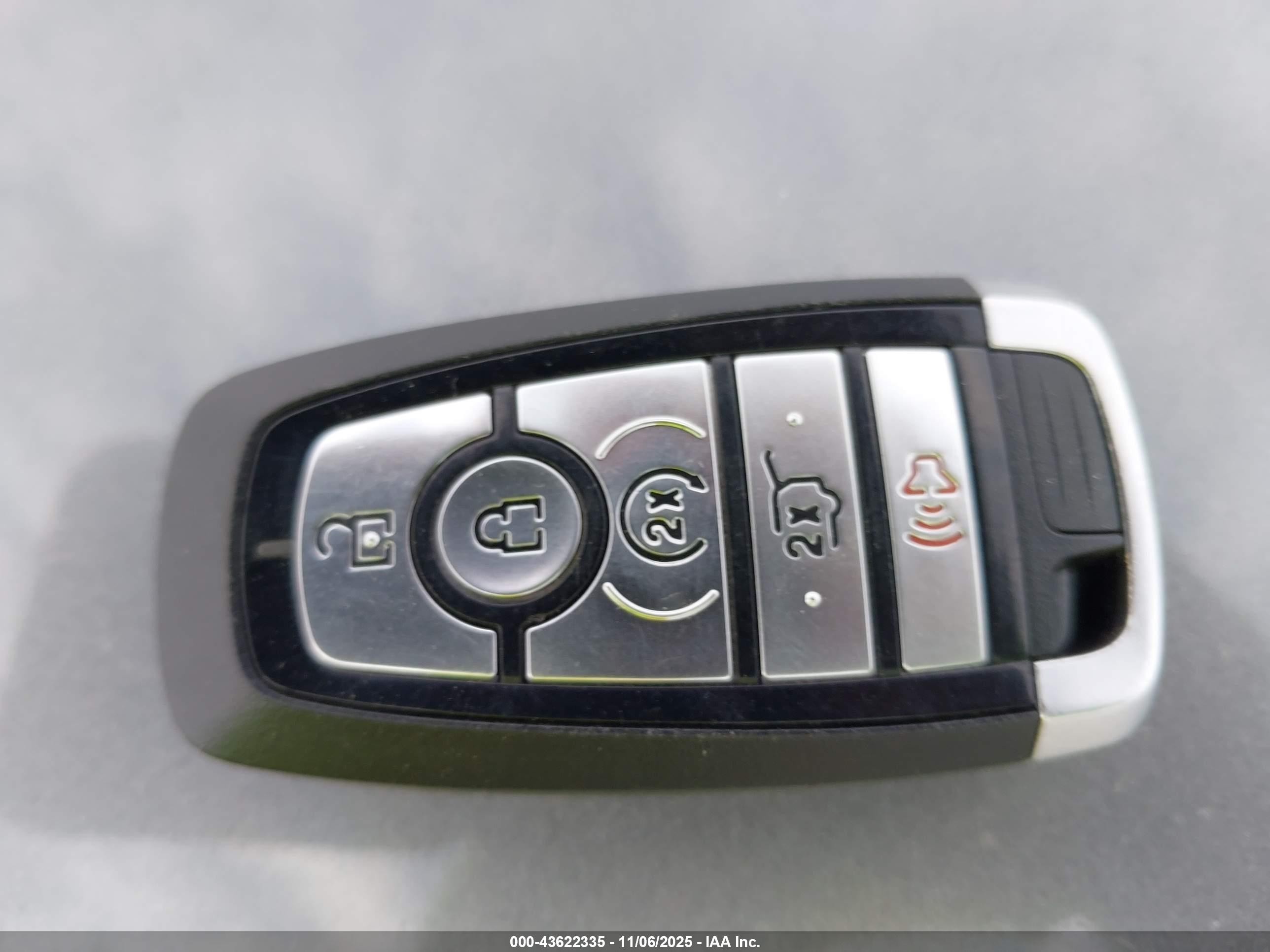 FORD EXPEDITION image 11