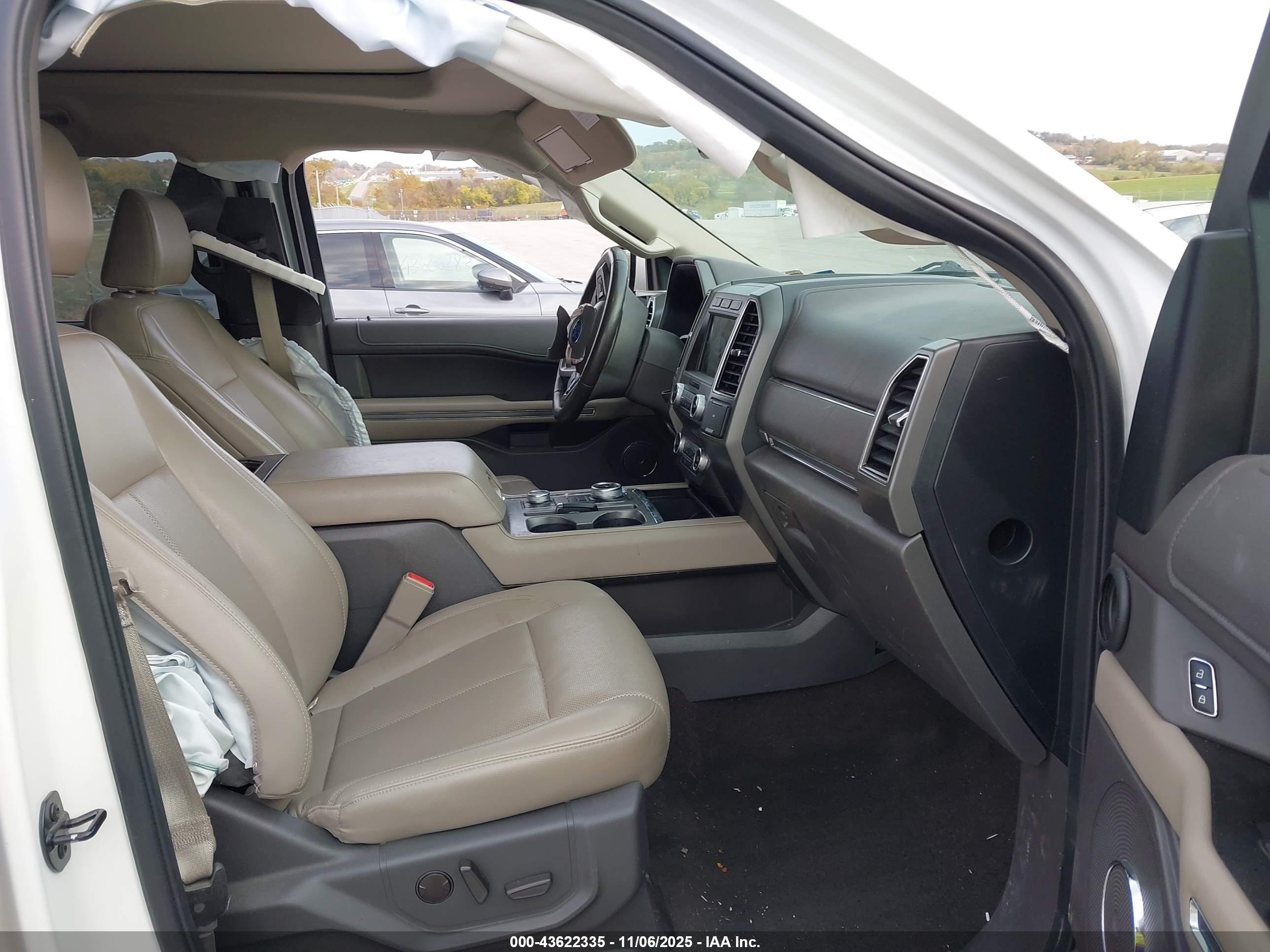 FORD EXPEDITION image 5