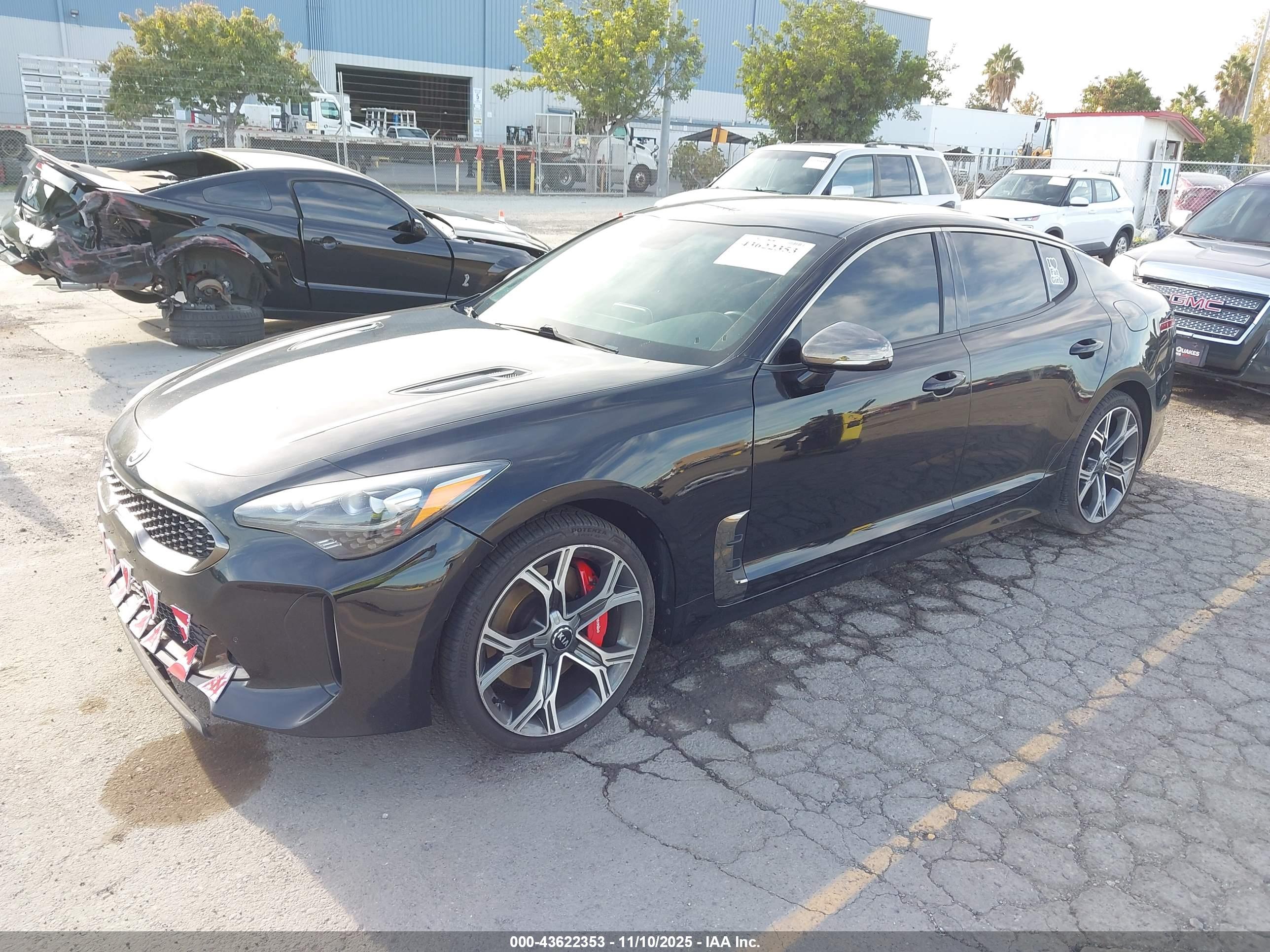 KIA STINGER image 2