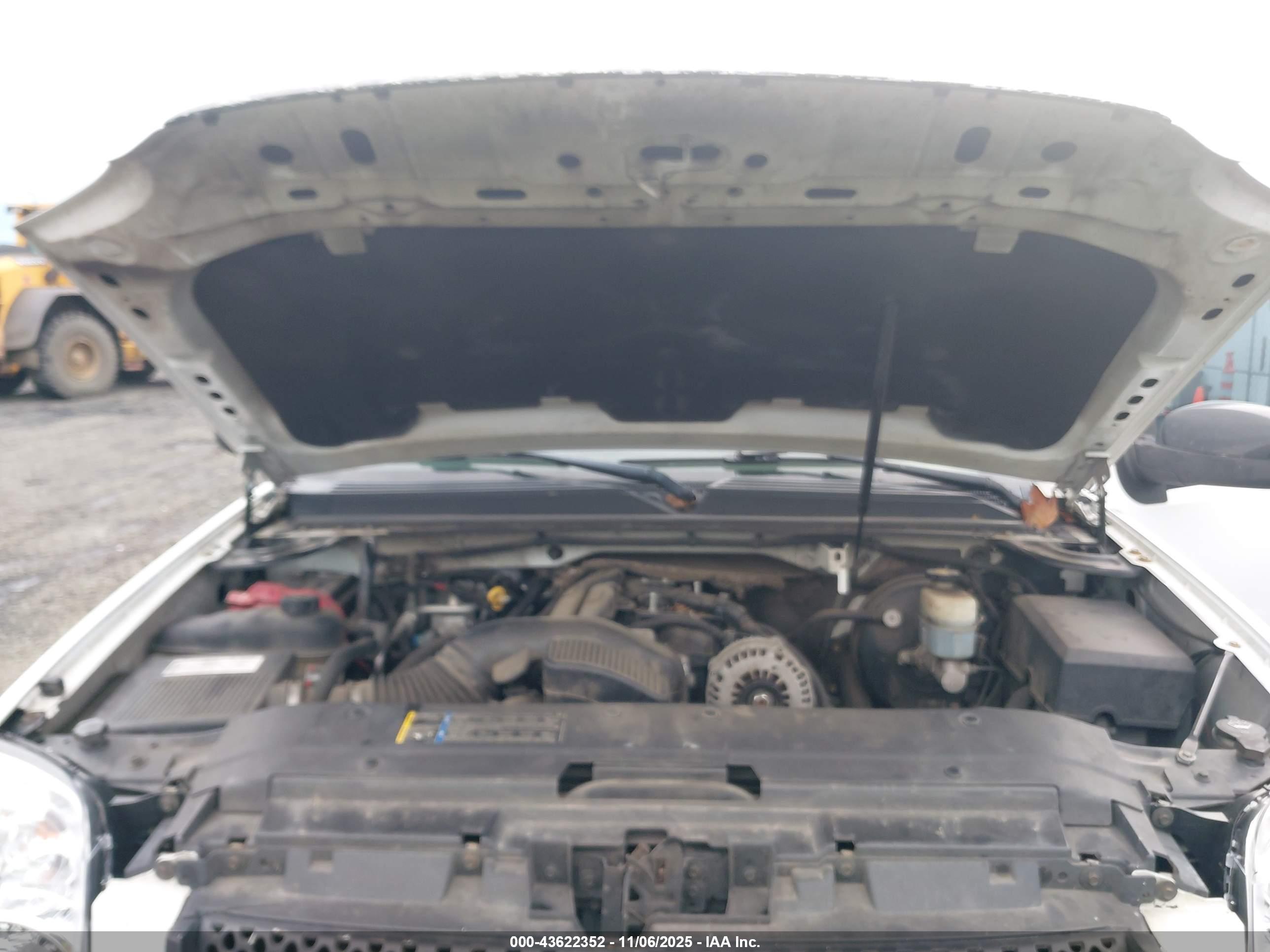 GMC YUKON image 10