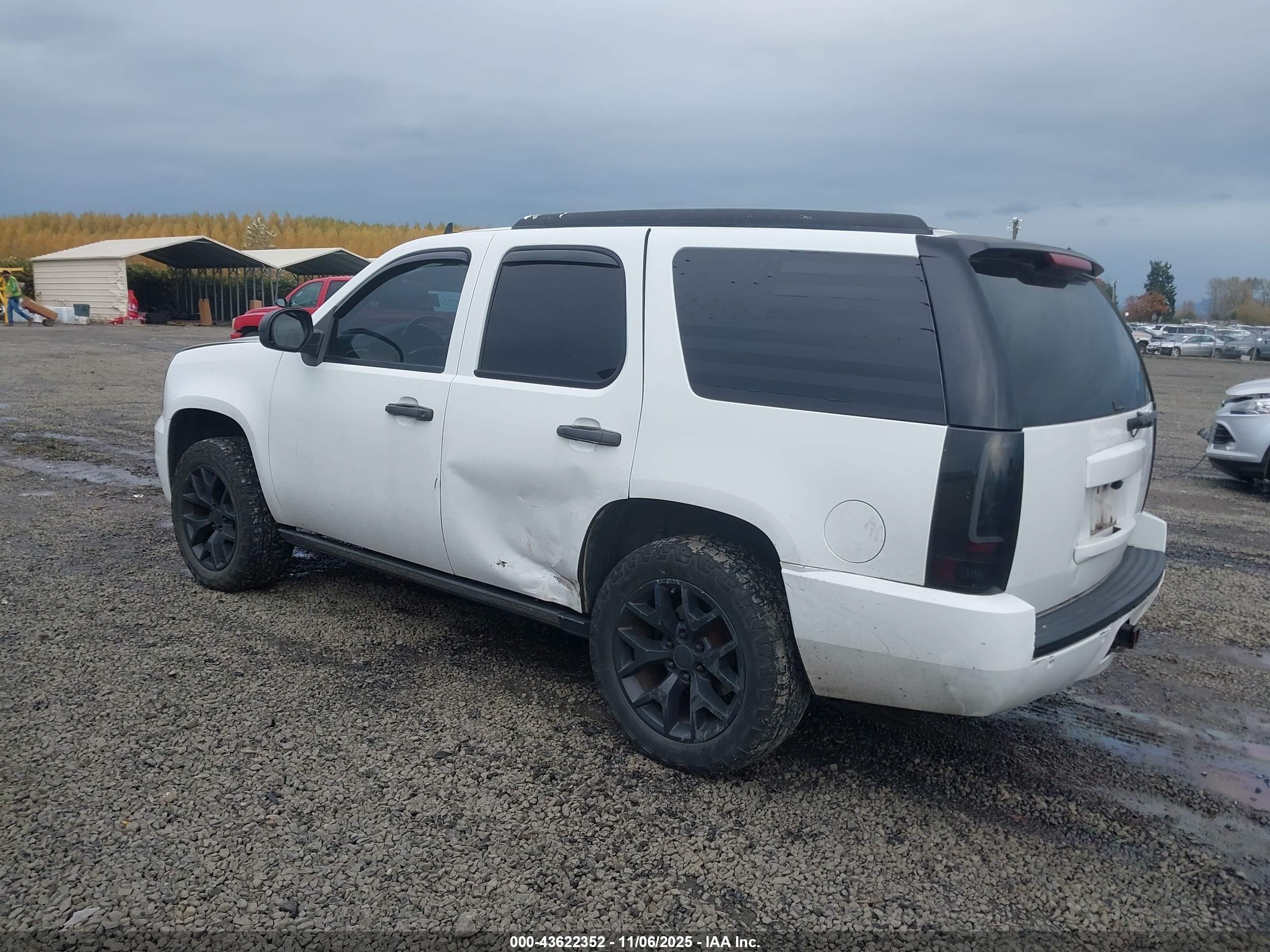 GMC YUKON image 3