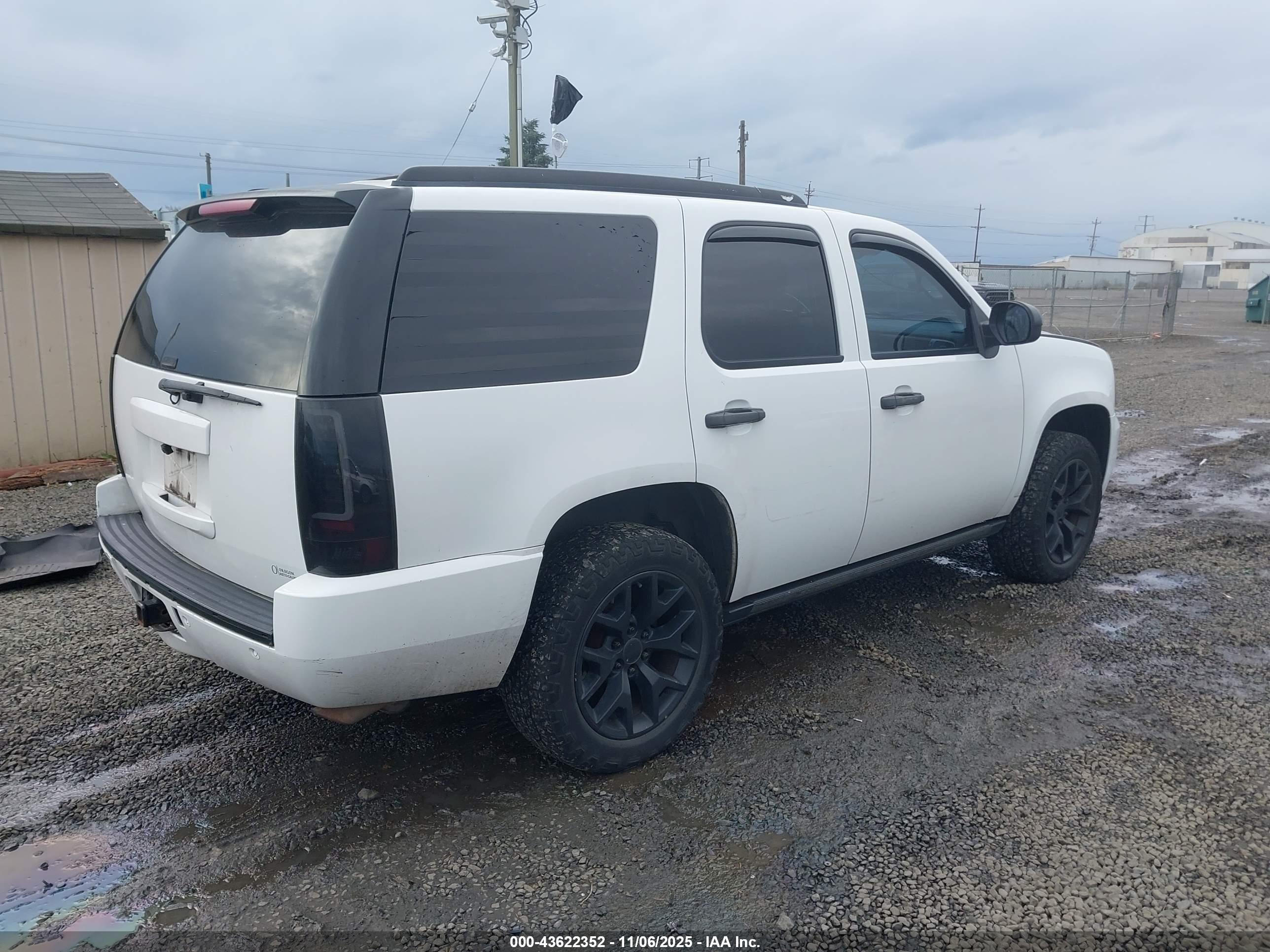 GMC YUKON image 4