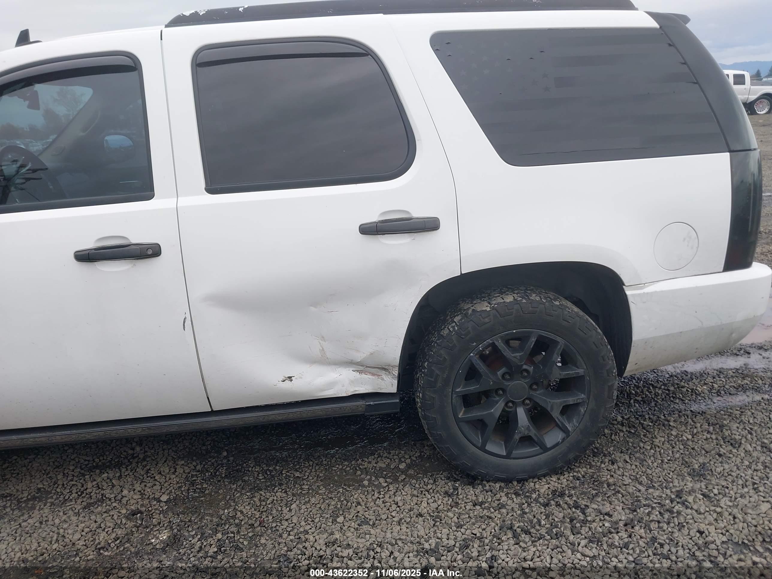 GMC YUKON image 6