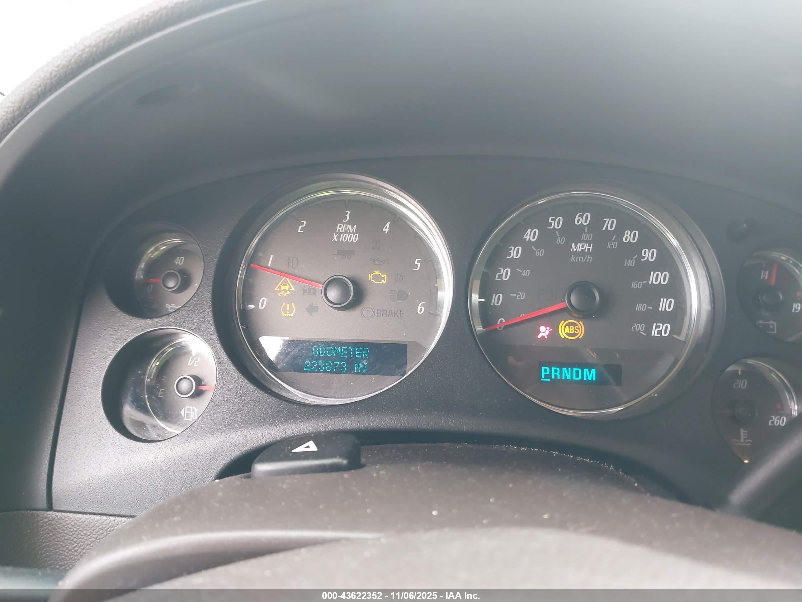 GMC YUKON image 7
