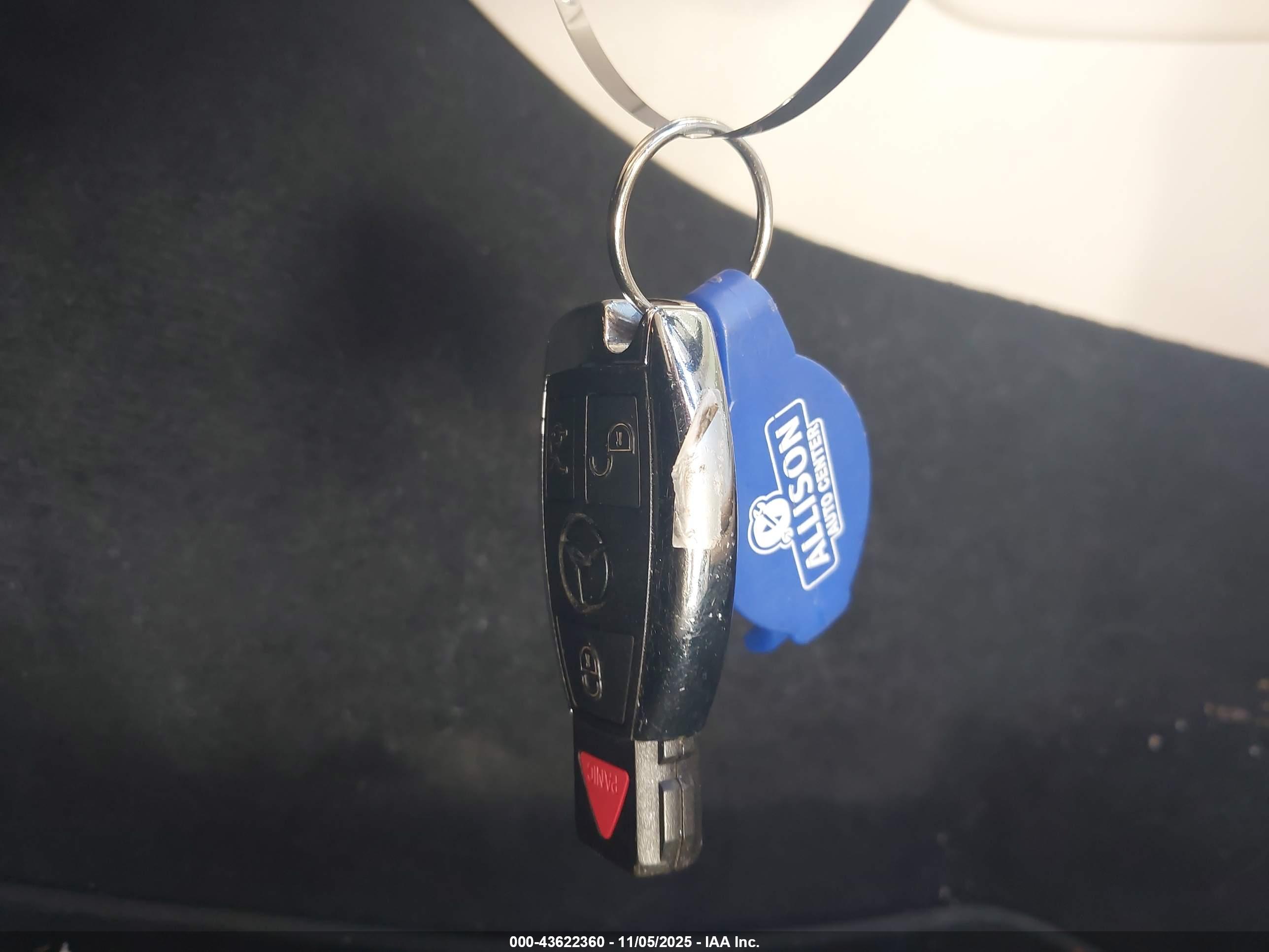 MERCEDES-BENZ GLC image 11