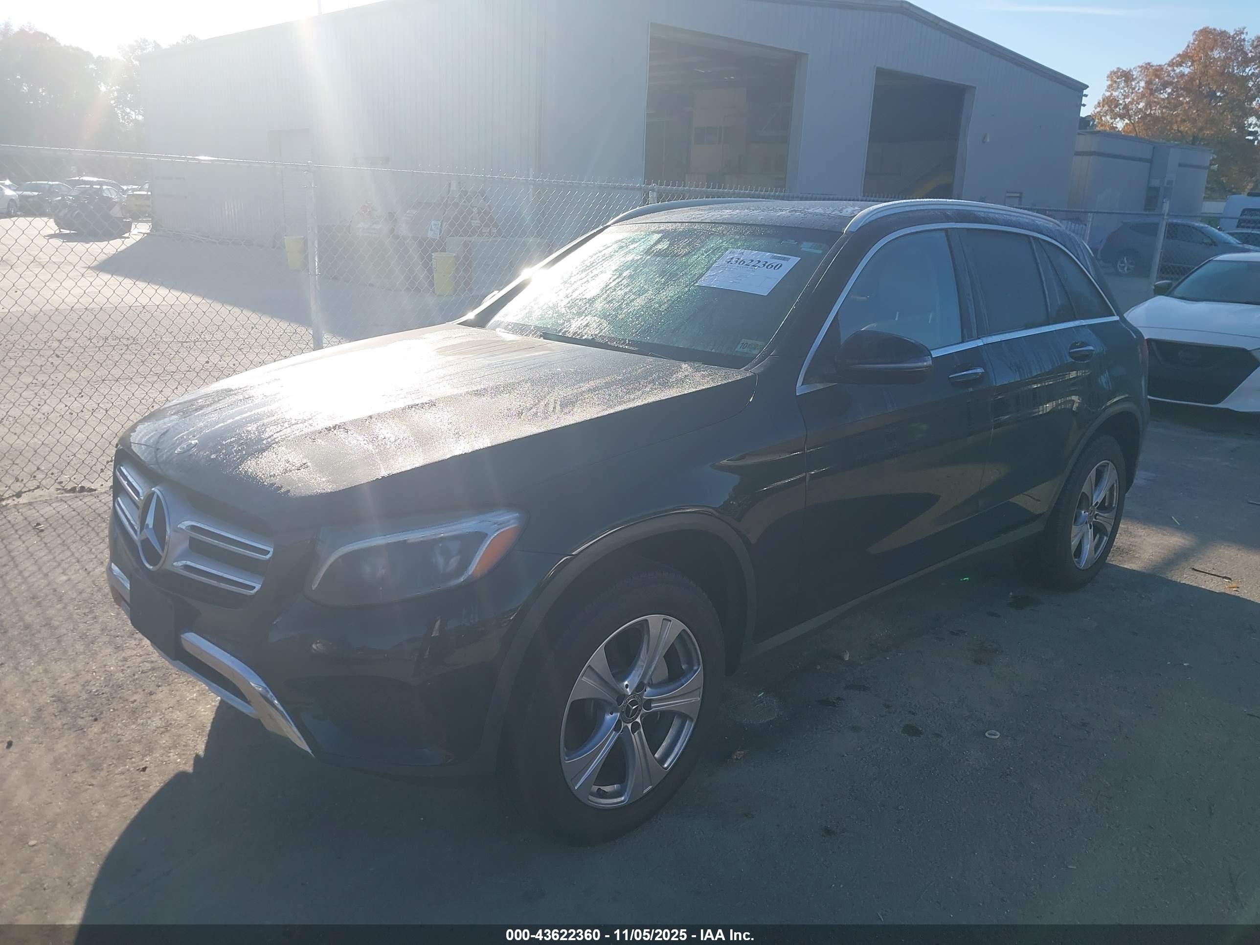 MERCEDES-BENZ GLC image 2