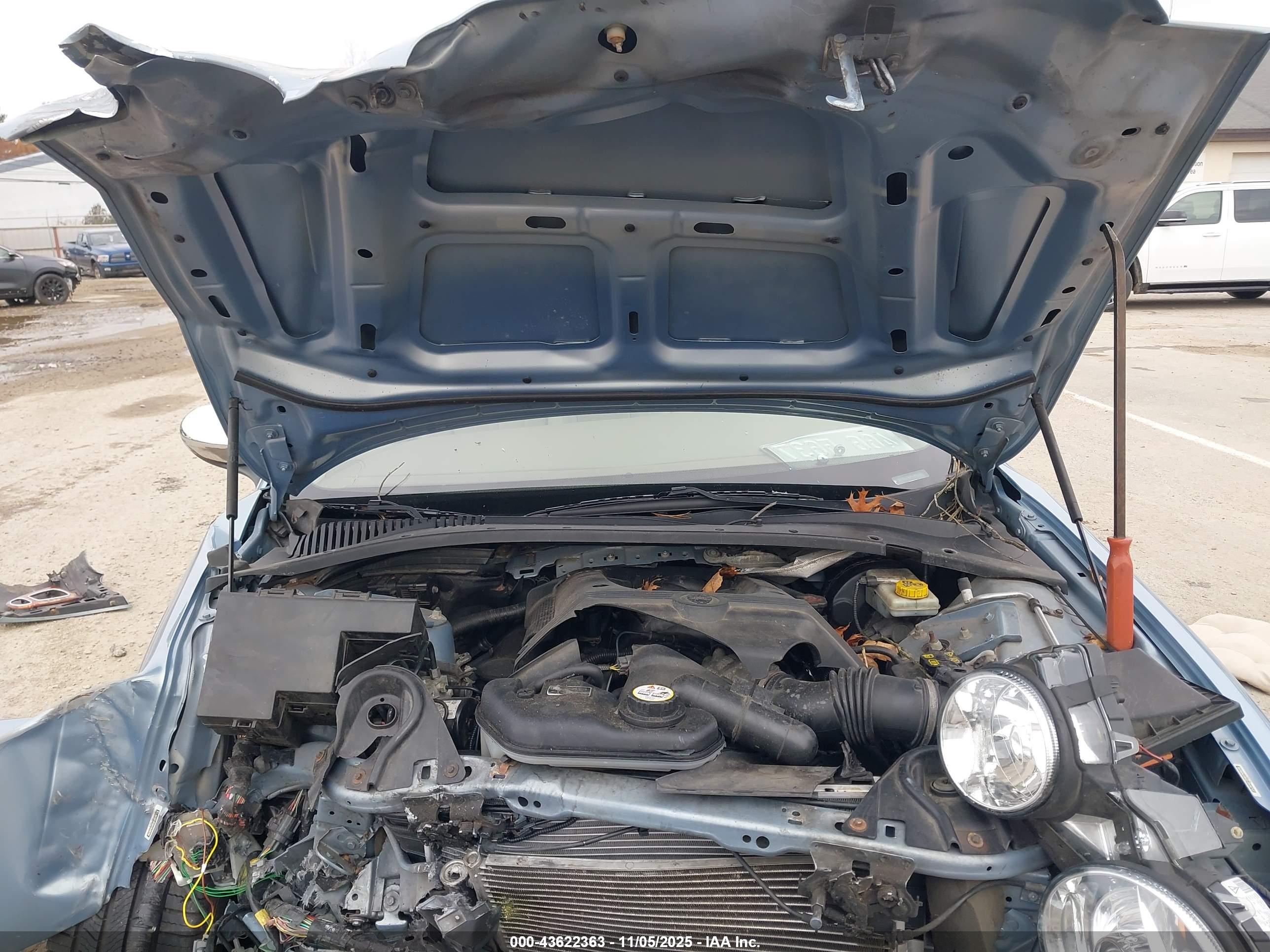 JAGUAR S-TYPE image 10