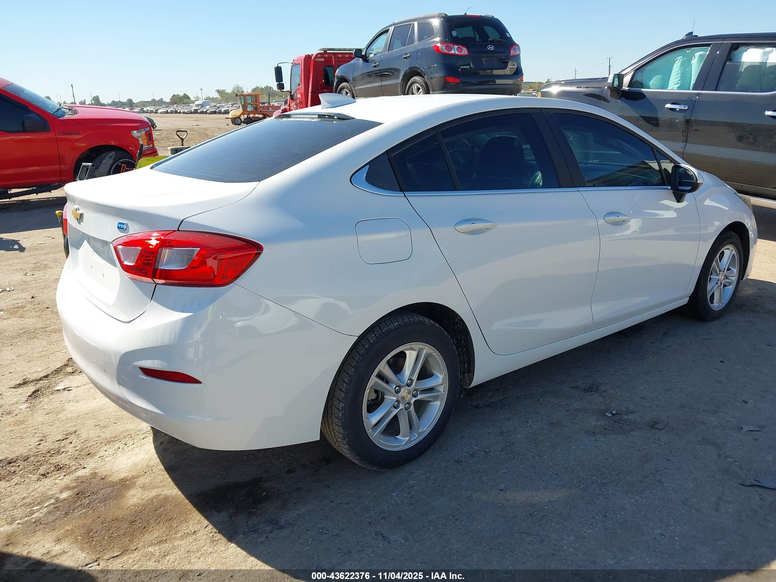 CHEVROLET CRUZE image 4
