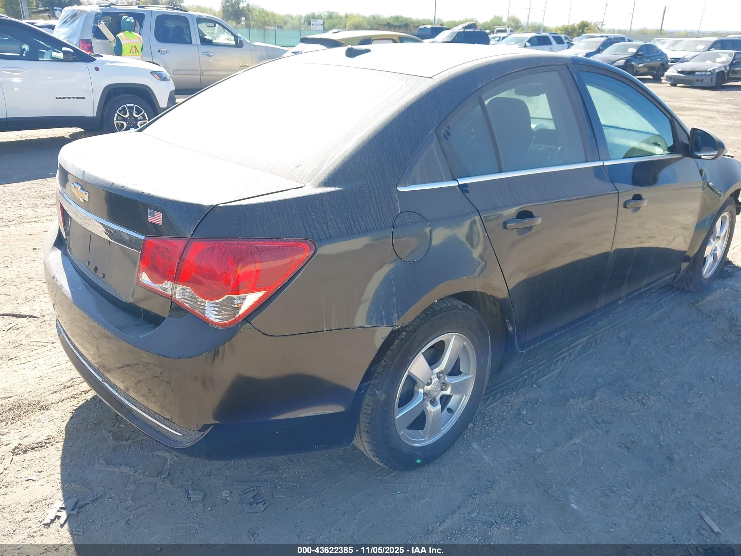 CHEVROLET CRUZE image 4