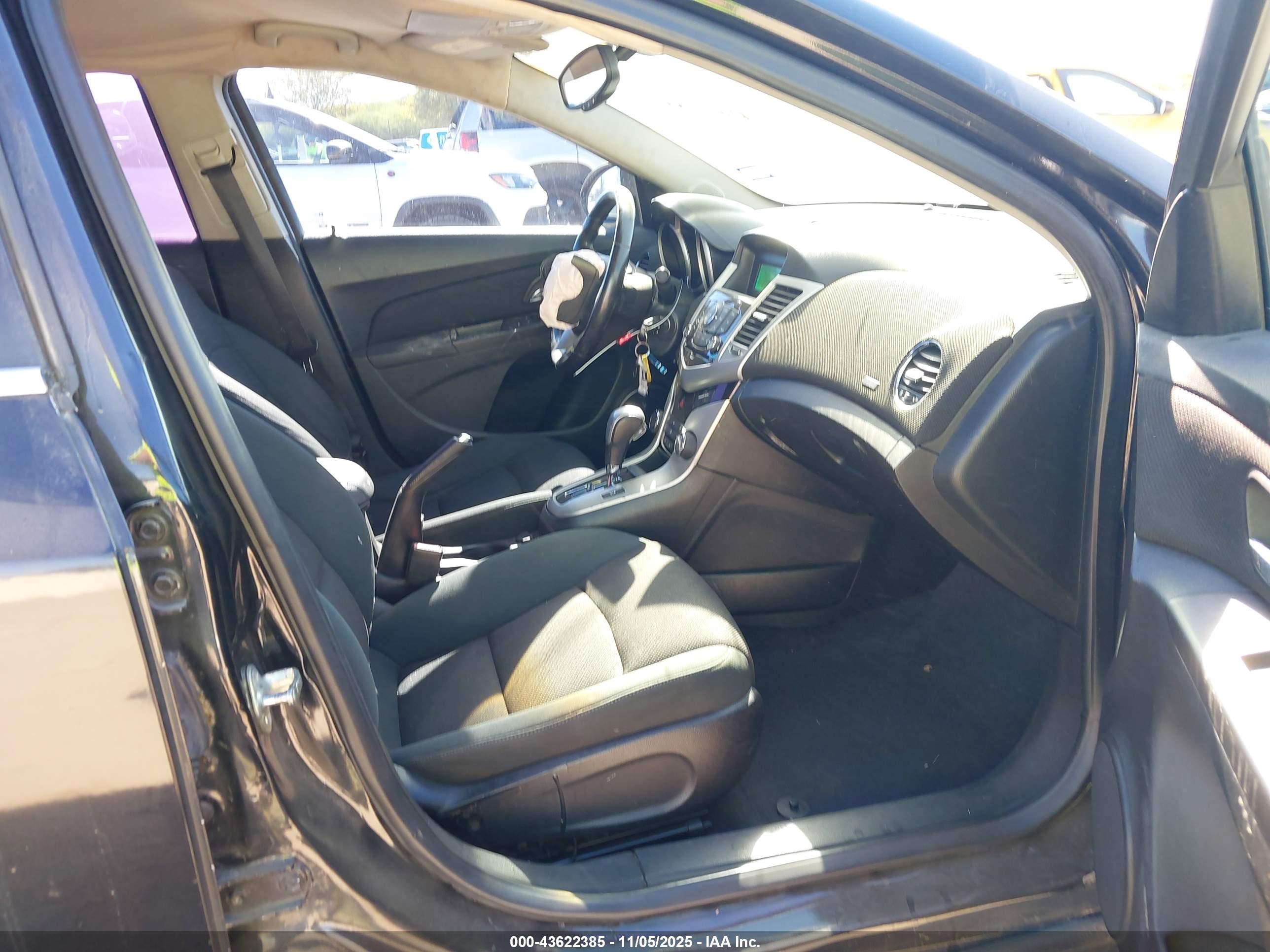 CHEVROLET CRUZE image 5