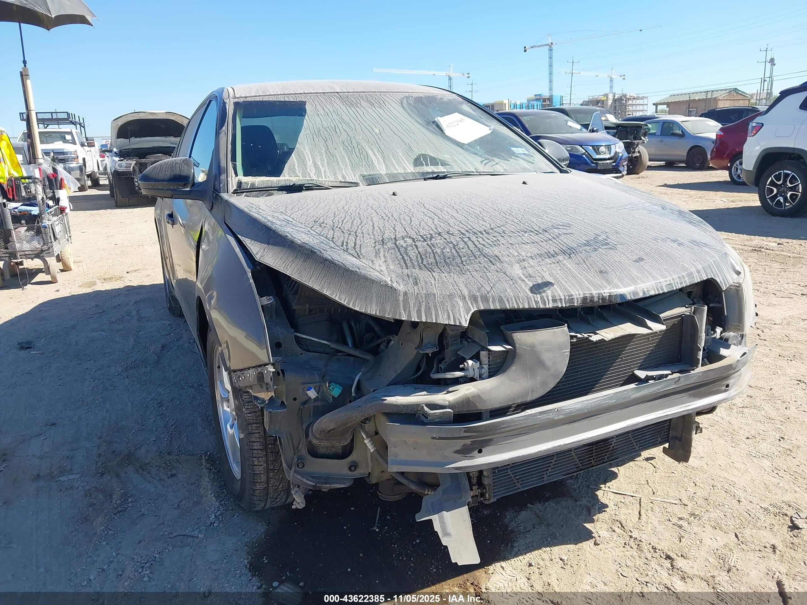 CHEVROLET CRUZE image 6