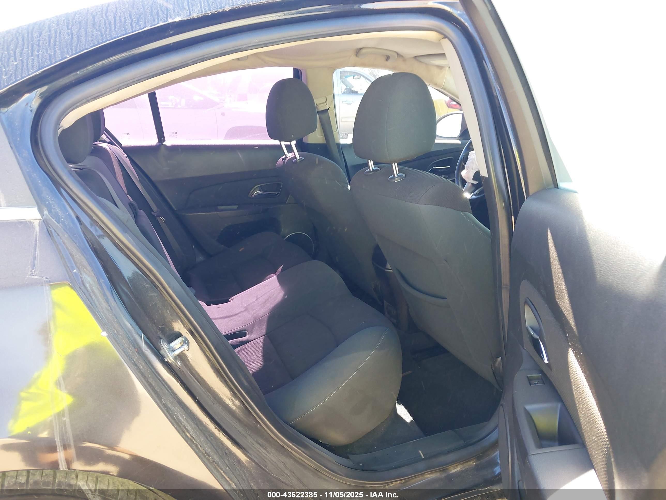 CHEVROLET CRUZE image 8