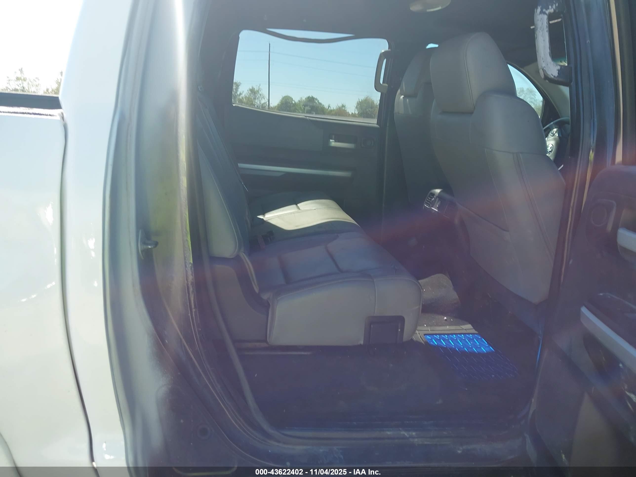 TOYOTA TUNDRA image 8
