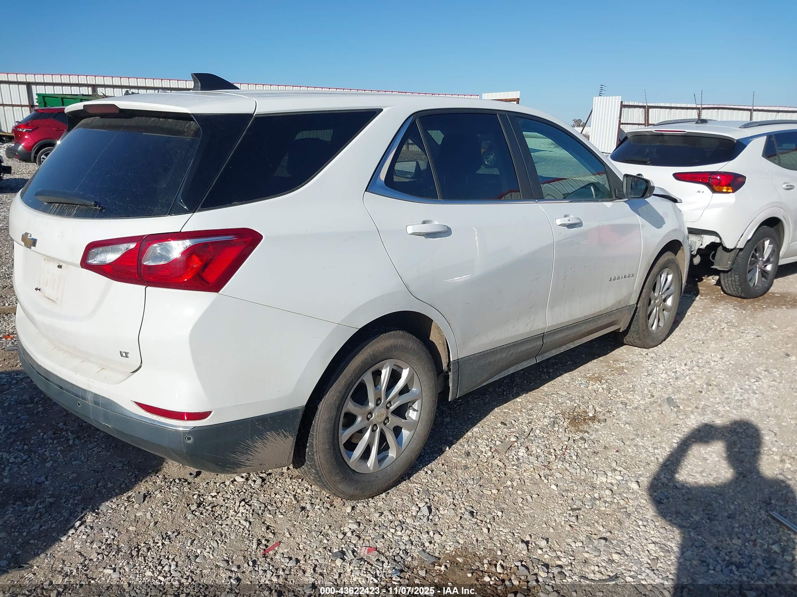 CHEVROLET EQUINOX image 4