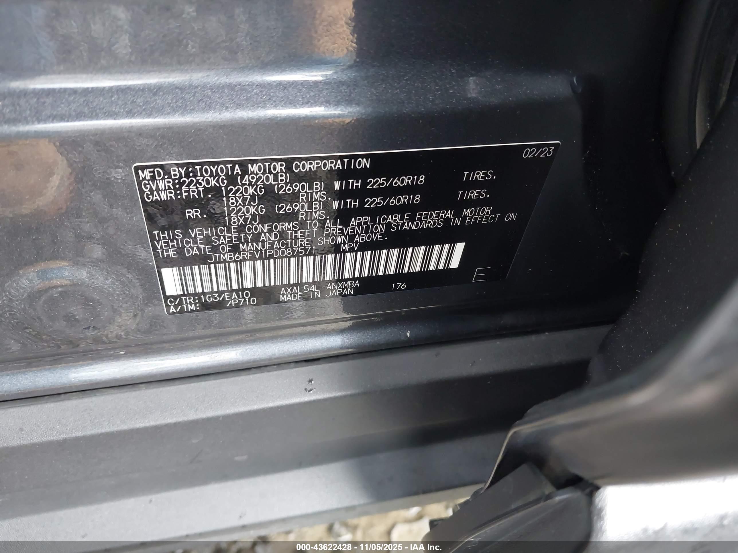 TOYOTA RAV4 image 9