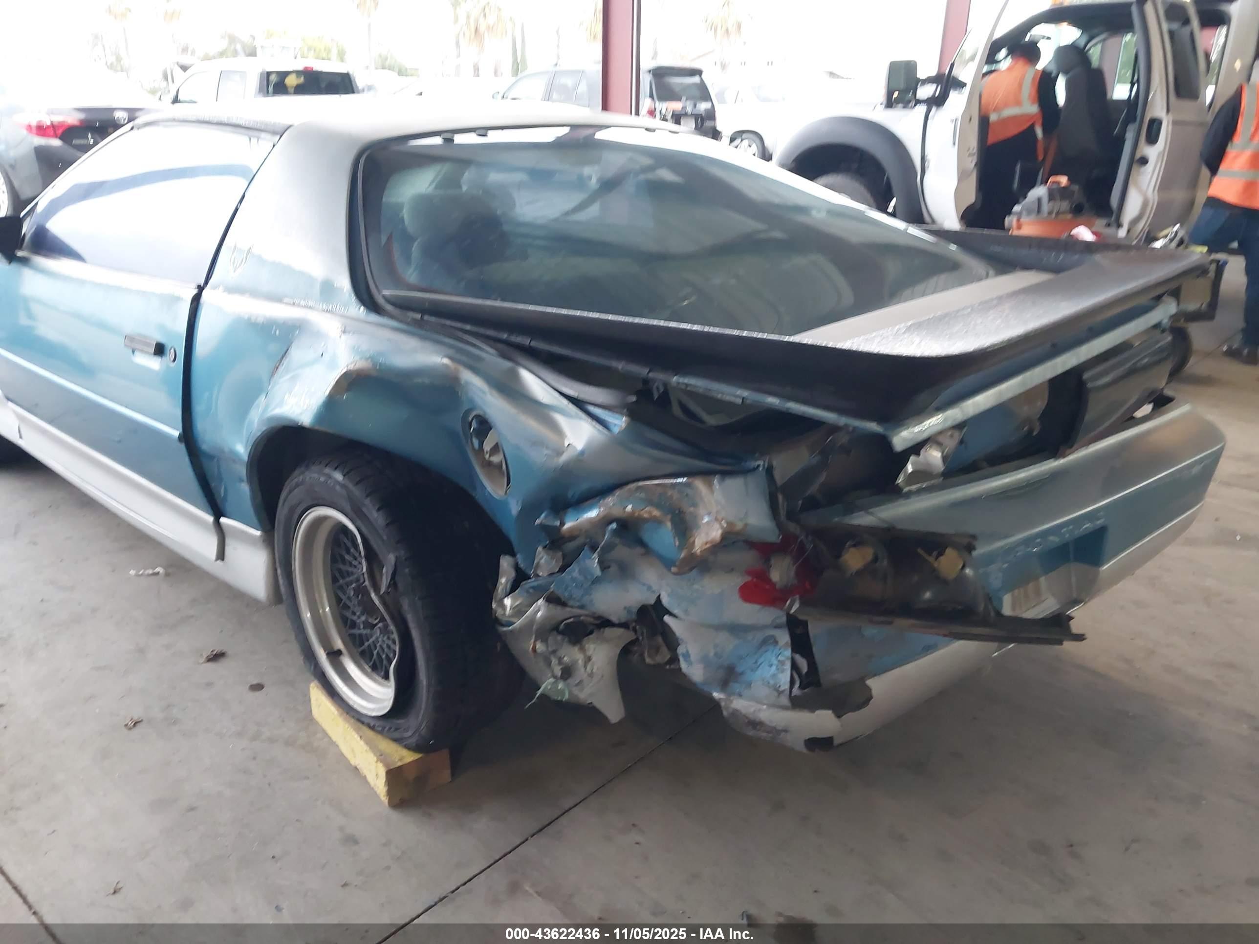 PONTIAC FIREBIRD image 6