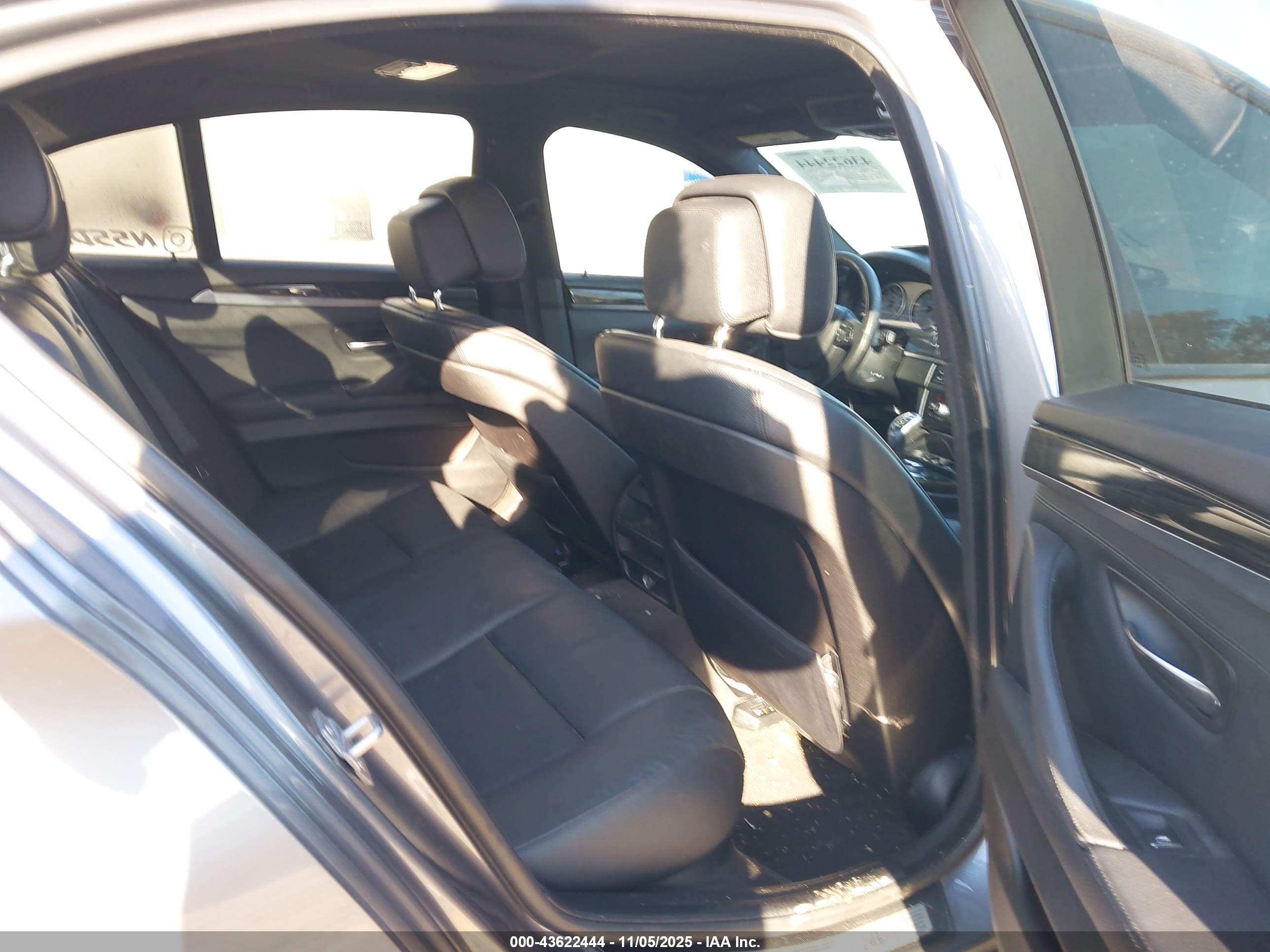 BMW 535I image 8