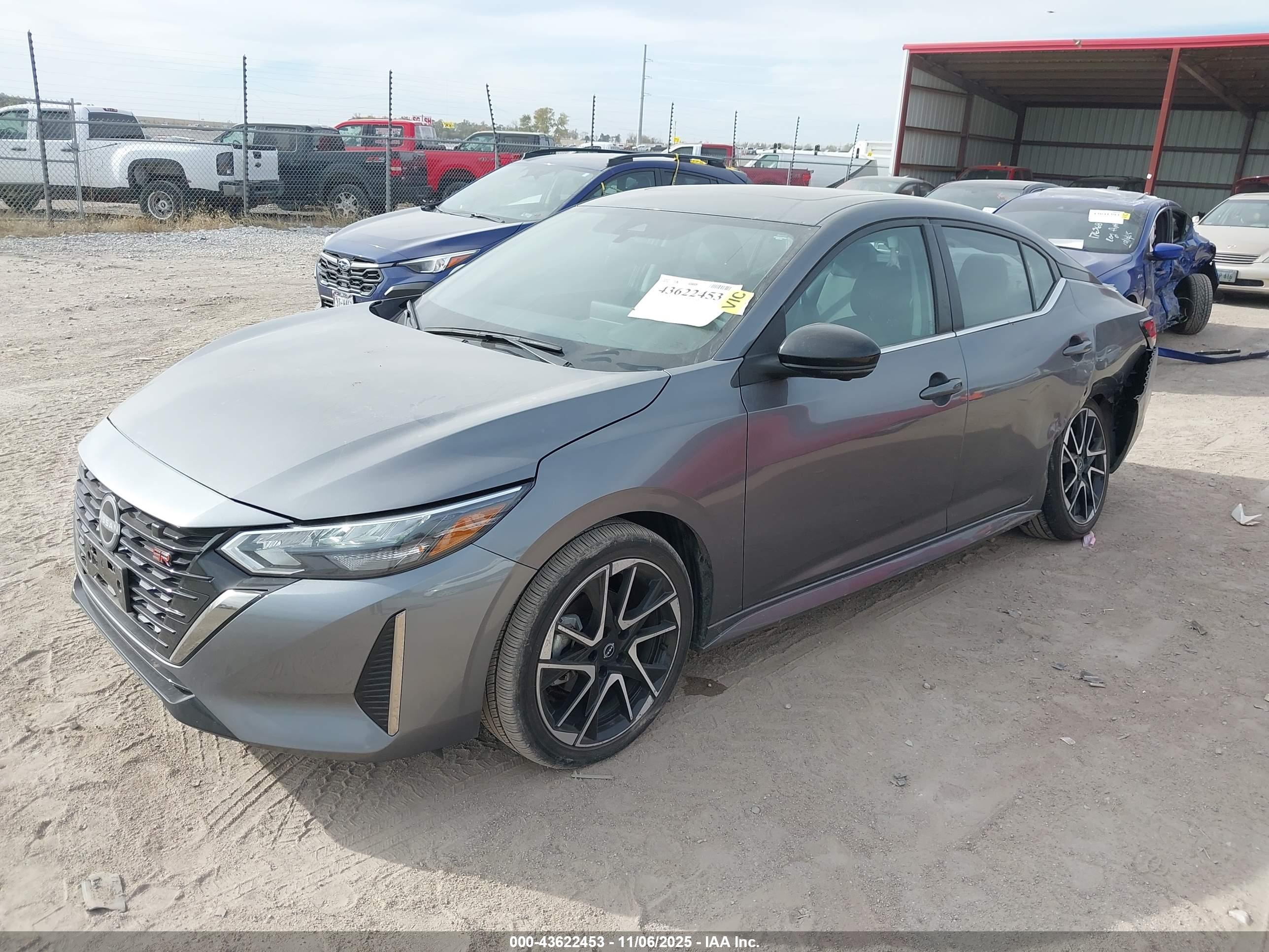 NISSAN SENTRA image 2